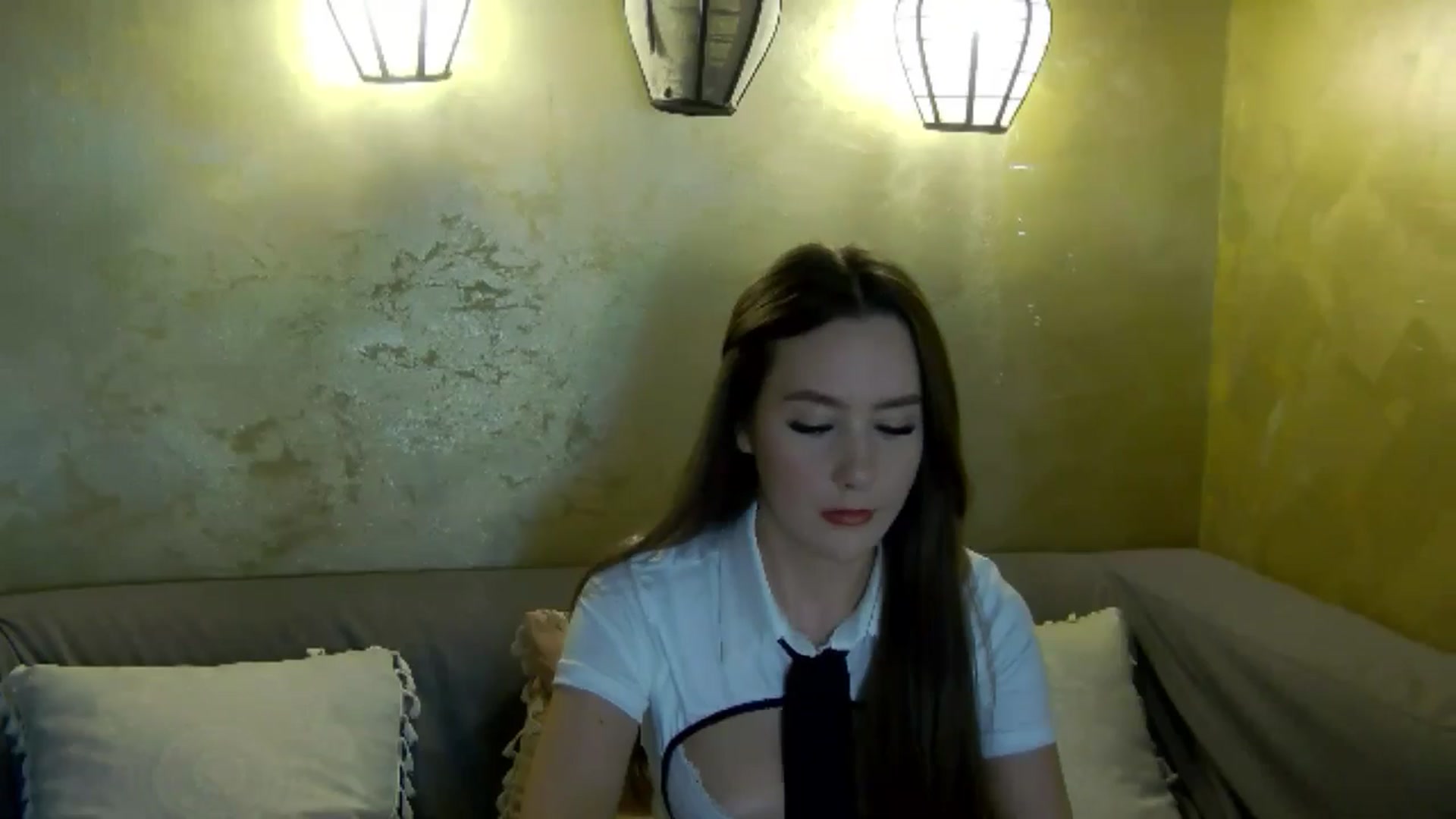 Gallery image thumbnail from Radiance's myfreecams stream on, 04/17/2026, 18:19 image 14 of 20