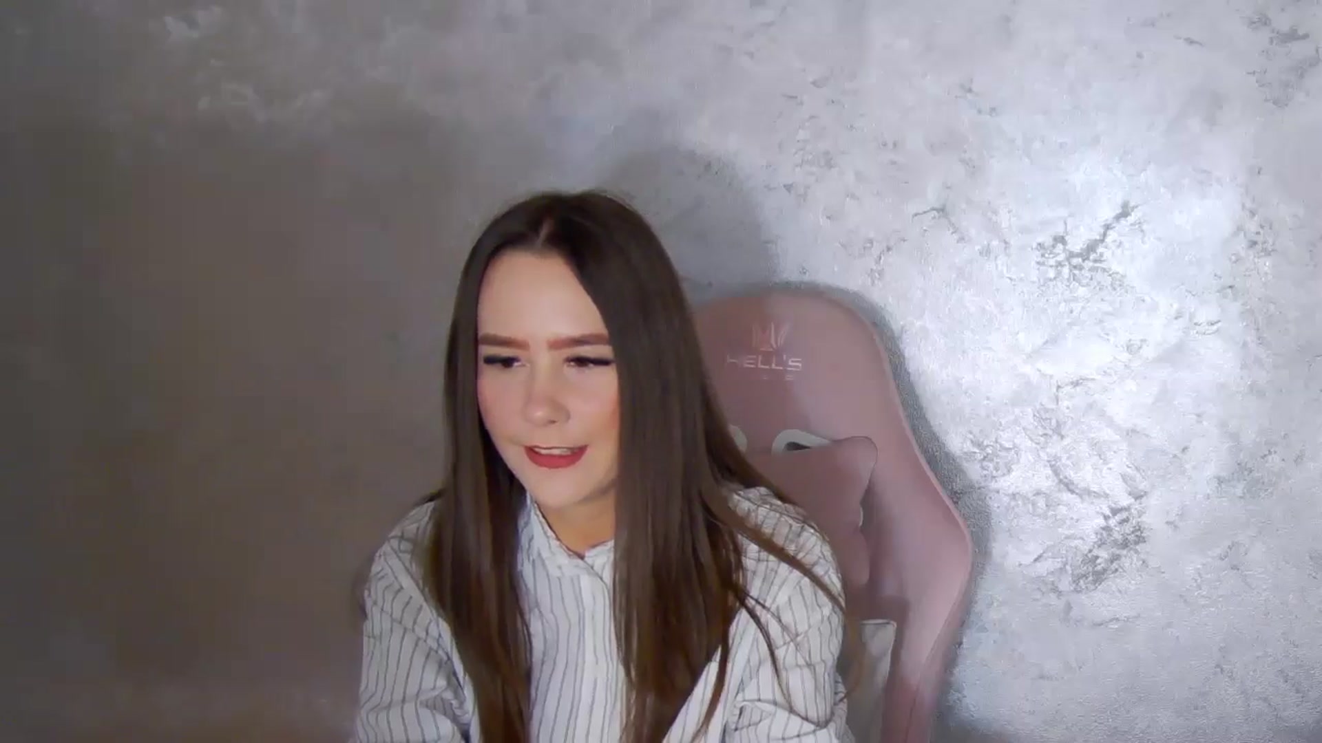 Gallery image thumbnail from Radiance's myfreecams stream on, 04/19/2026, 14:15 image 2 of 20