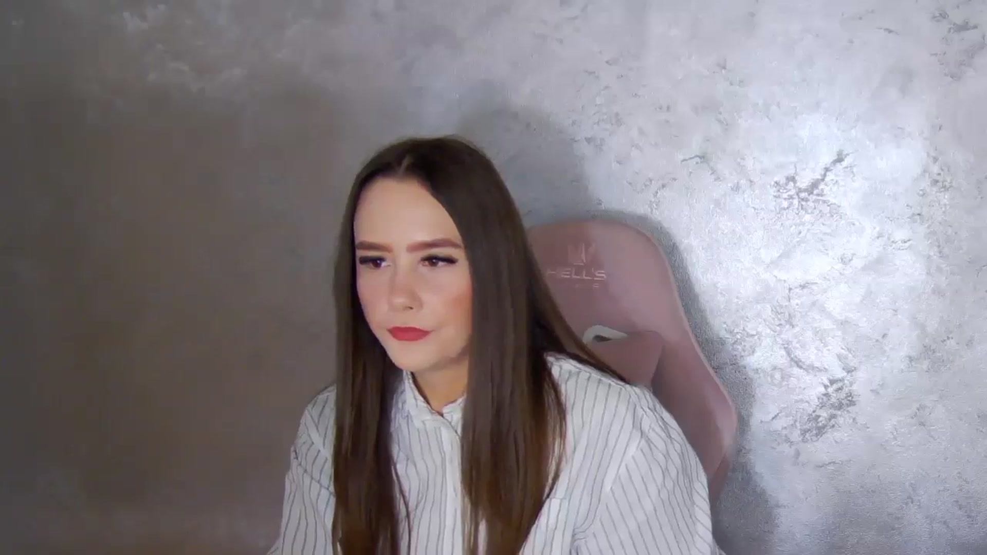 Gallery image thumbnail from Radiance's myfreecams stream on, 04/19/2026, 14:15 image 6 of 20