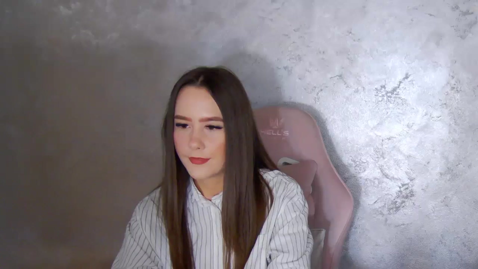 Gallery image thumbnail from Radiance's myfreecams stream on, 04/19/2026, 14:15 image 9 of 20