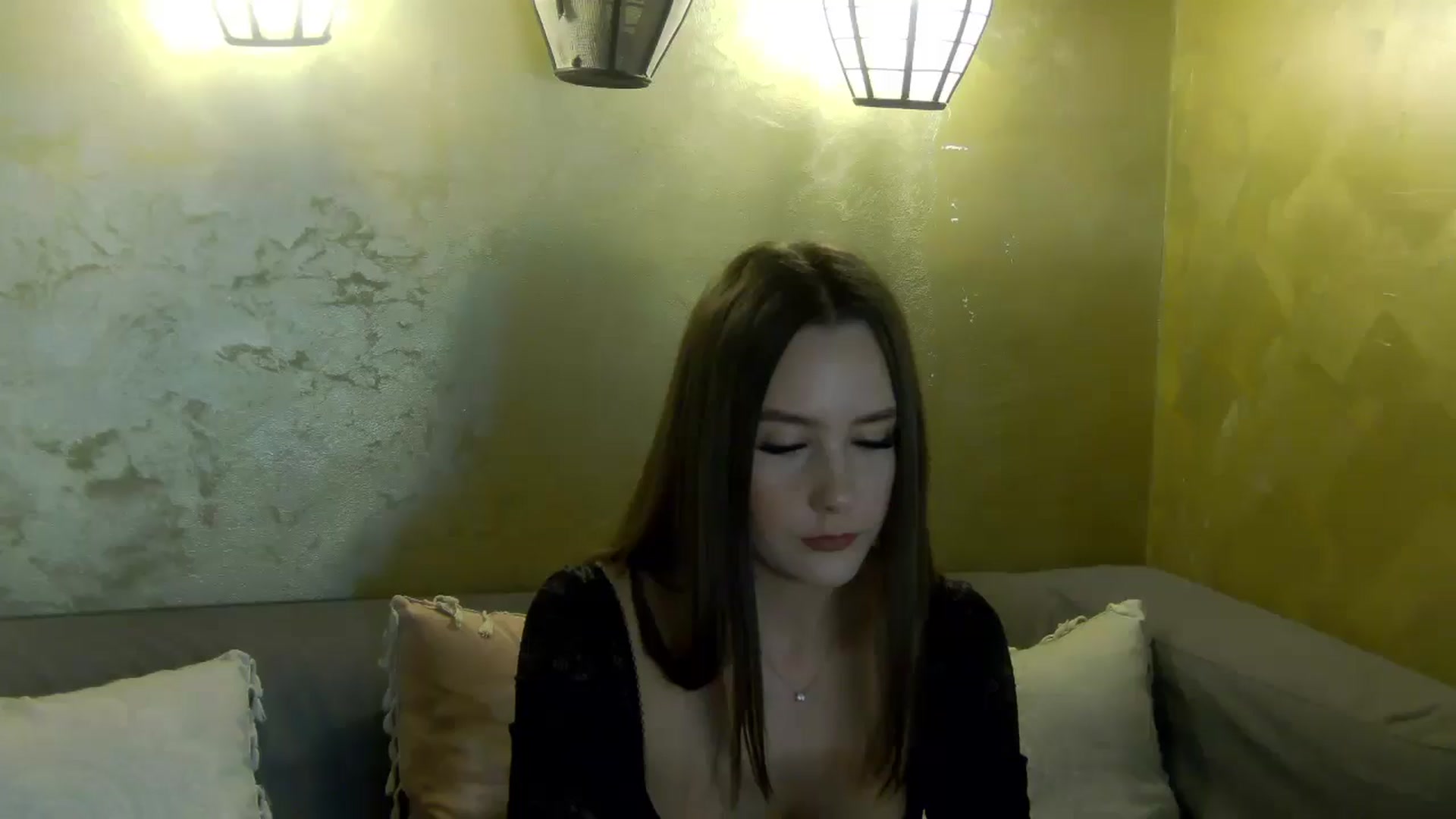 Gallery image thumbnail from Radiance's myfreecams stream on, 04/22/2026, 18:12 image 5 of 20
