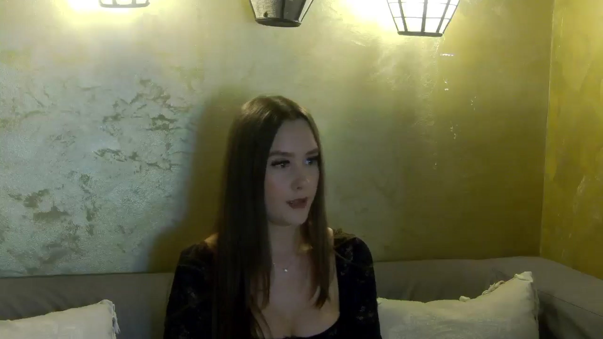 Gallery image thumbnail from Radiance's myfreecams stream on, 04/22/2026, 18:12 image 18 of 20