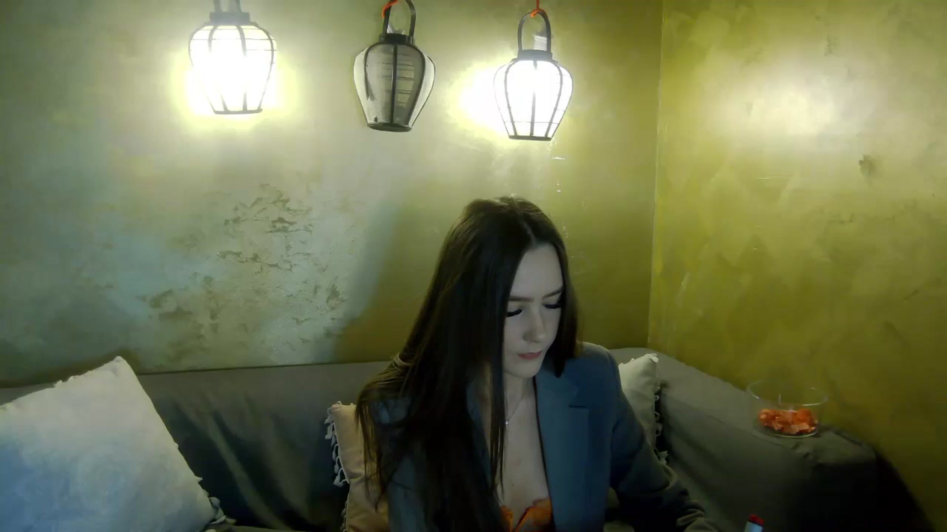 Gallery image thumbnail from Radiance's myfreecams stream on, 04/24/2026, 14:06 image 12 of 20