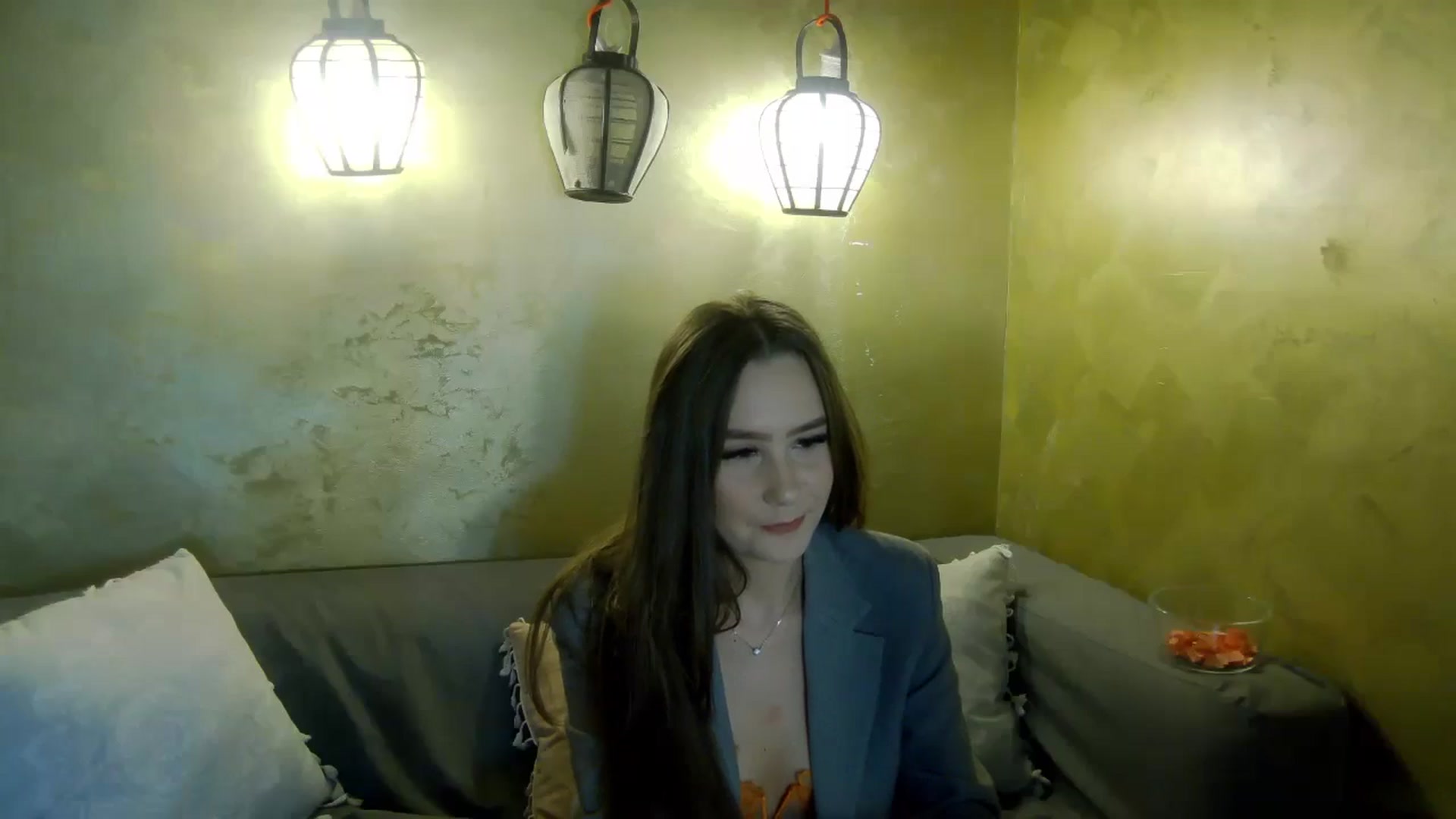 Gallery image thumbnail from Radiance's myfreecams stream on, 04/24/2026, 14:06 image 8 of 20