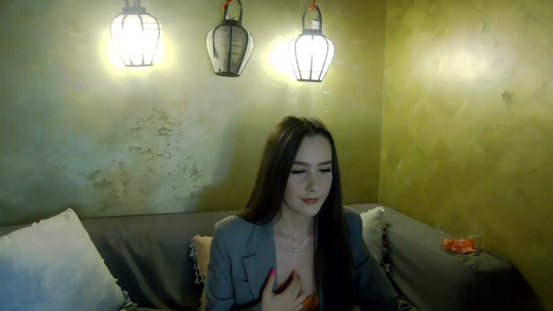 Gallery image thumbnail from Radiance's myfreecams stream on, 04/24/2026, 14:06 image 3 of 20