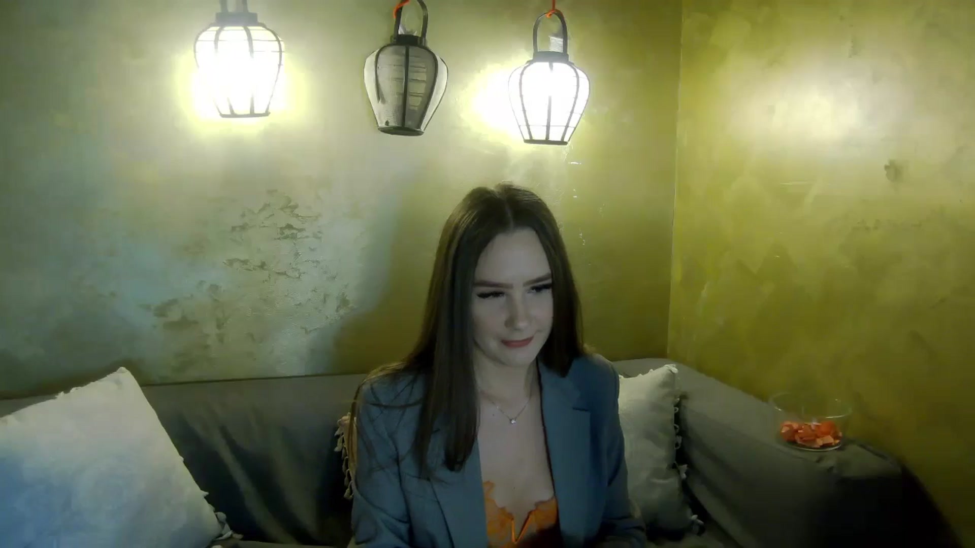 Gallery image thumbnail from Radiance's myfreecams stream on, 04/24/2026, 14:06 image 16 of 20