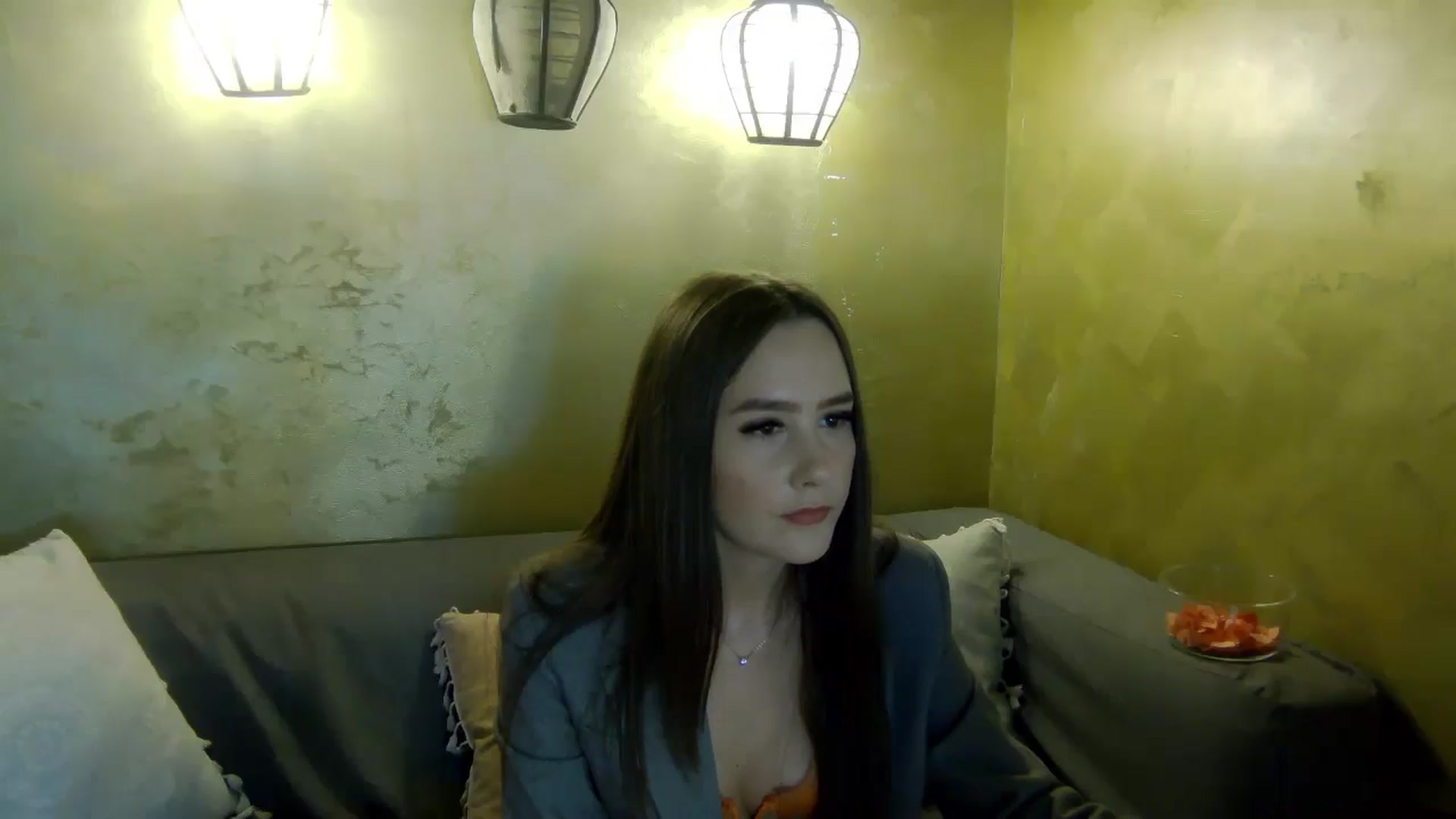 Gallery image thumbnail from Radiance's myfreecams stream on, 04/24/2026, 15:04 image 3 of 20