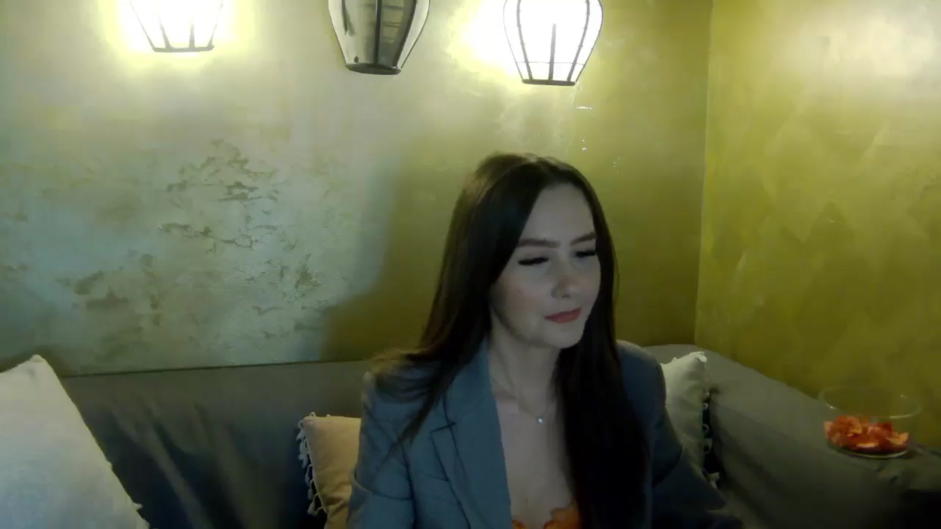 Gallery image thumbnail from Radiance's myfreecams stream on, 04/24/2026, 15:04 image 8 of 20
