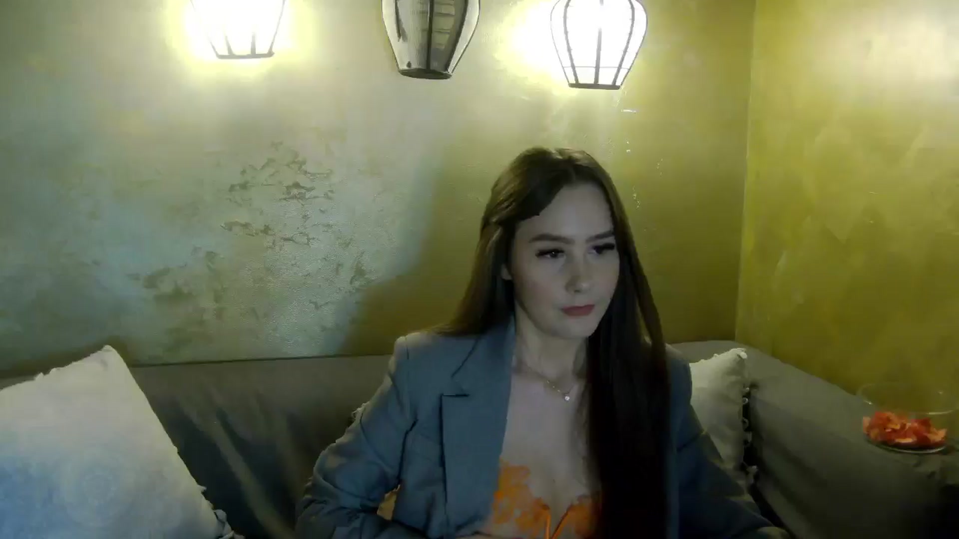 Gallery image thumbnail from Radiance's myfreecams stream on, 04/24/2026, 15:04 image 14 of 20