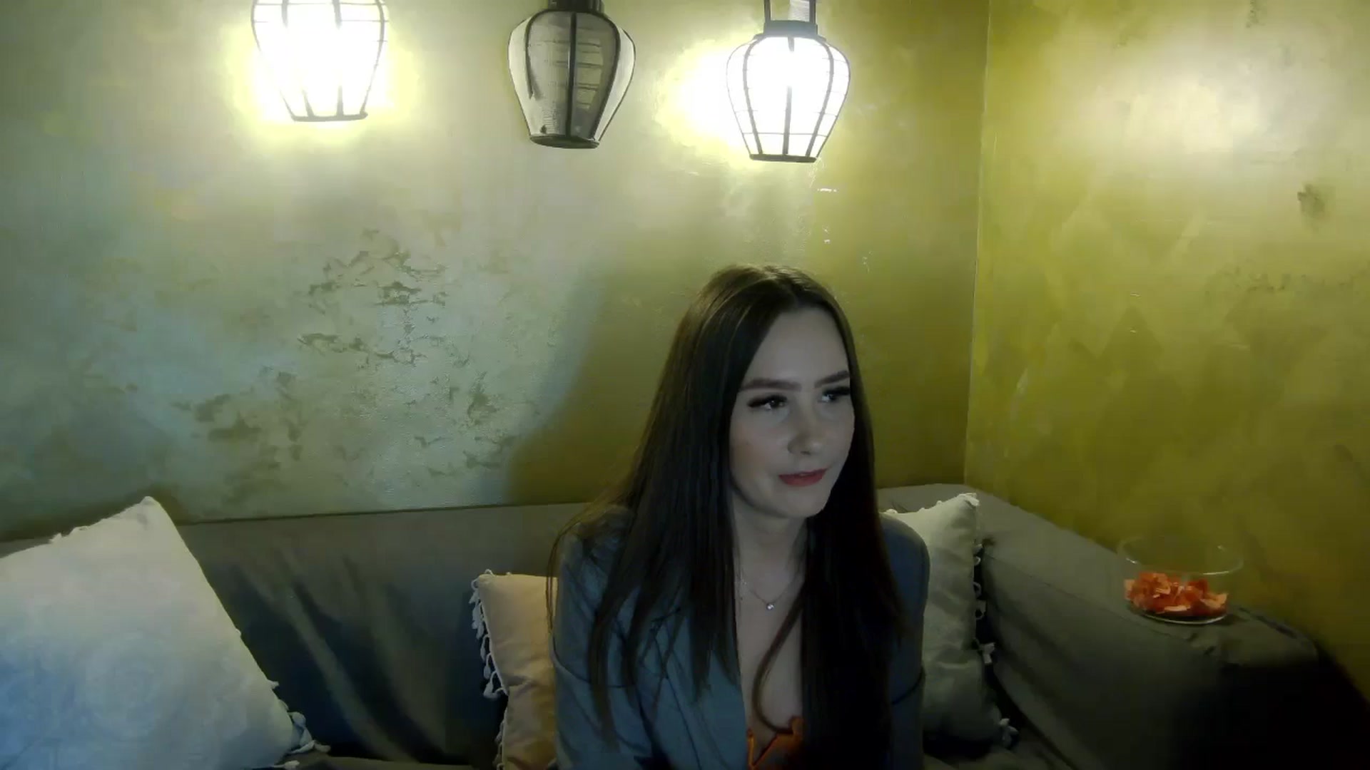 Gallery image thumbnail from Radiance's myfreecams stream on, 04/24/2026, 15:04 image 9 of 20