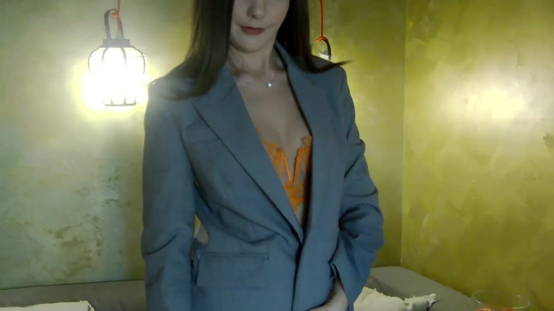 Gallery image thumbnail from Radiance's myfreecams stream on, 04/24/2026, 18:04 image 8 of 20