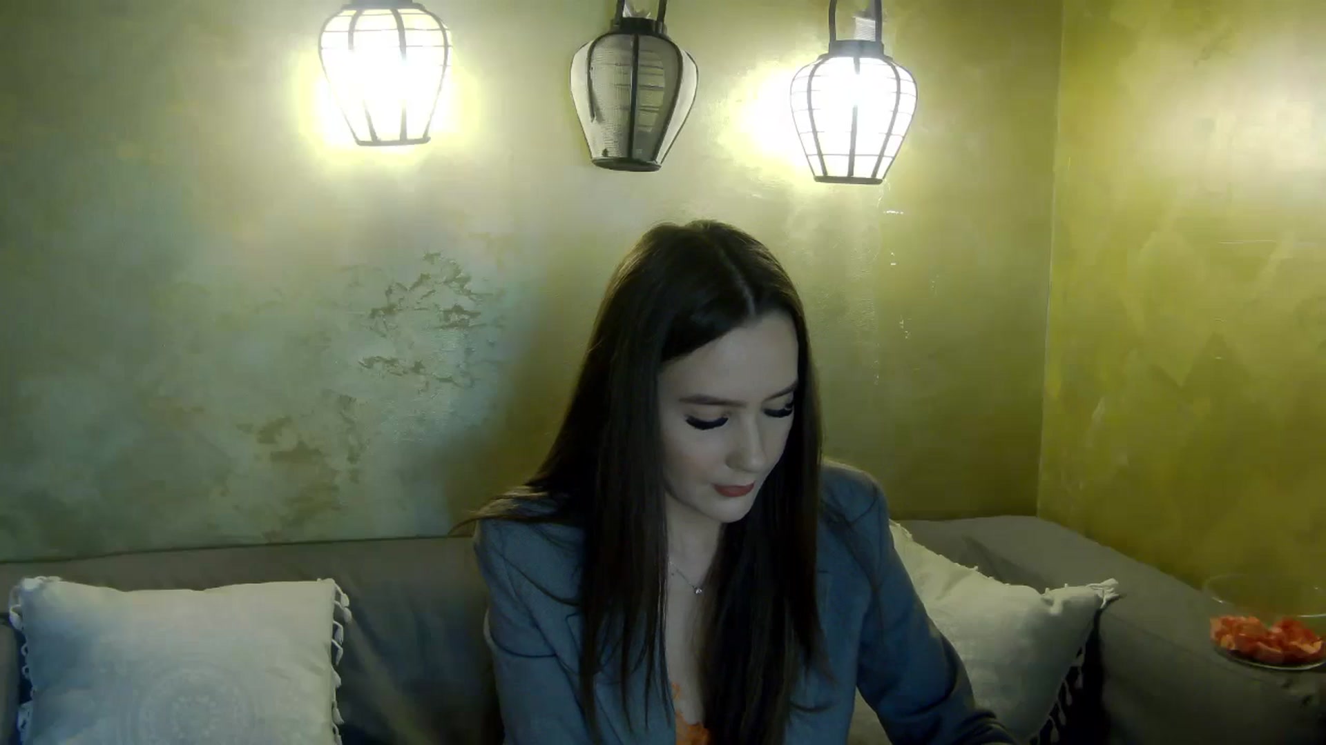 Gallery image thumbnail from Radiance's myfreecams stream on, 04/24/2026, 18:04 image 19 of 20