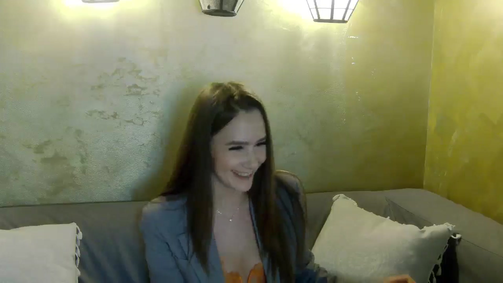 Gallery image thumbnail from Radiance's myfreecams stream on, 04/24/2026, 19:17 image 9 of 20