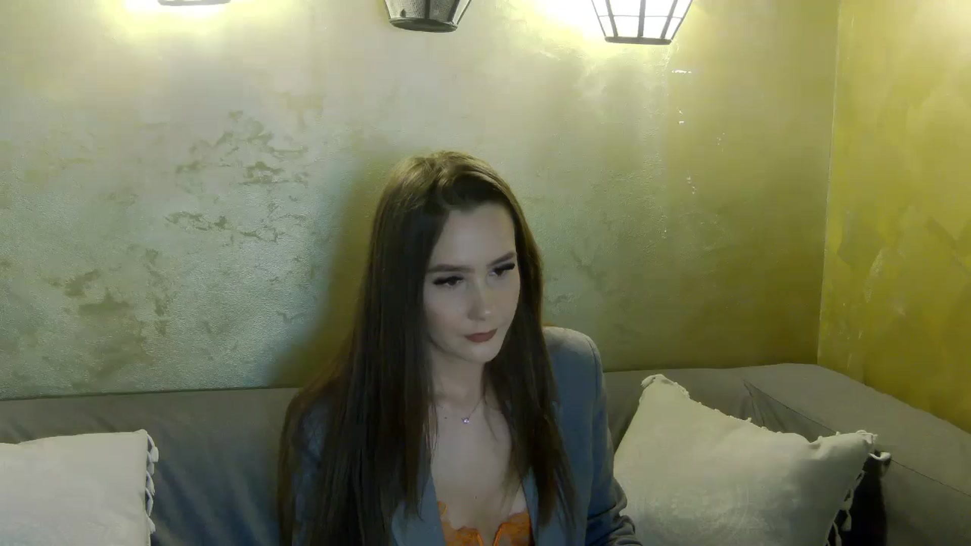 Gallery image thumbnail from Radiance's myfreecams stream on, 04/24/2026, 19:17 image 6 of 20