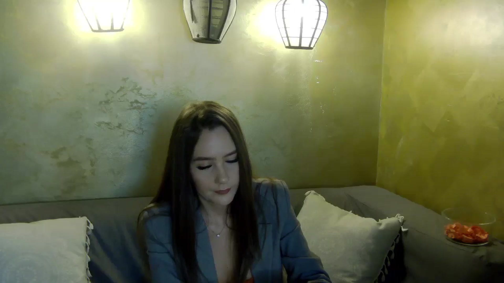Gallery image thumbnail from Radiance's myfreecams stream on, 04/24/2026, 19:17 image 19 of 20