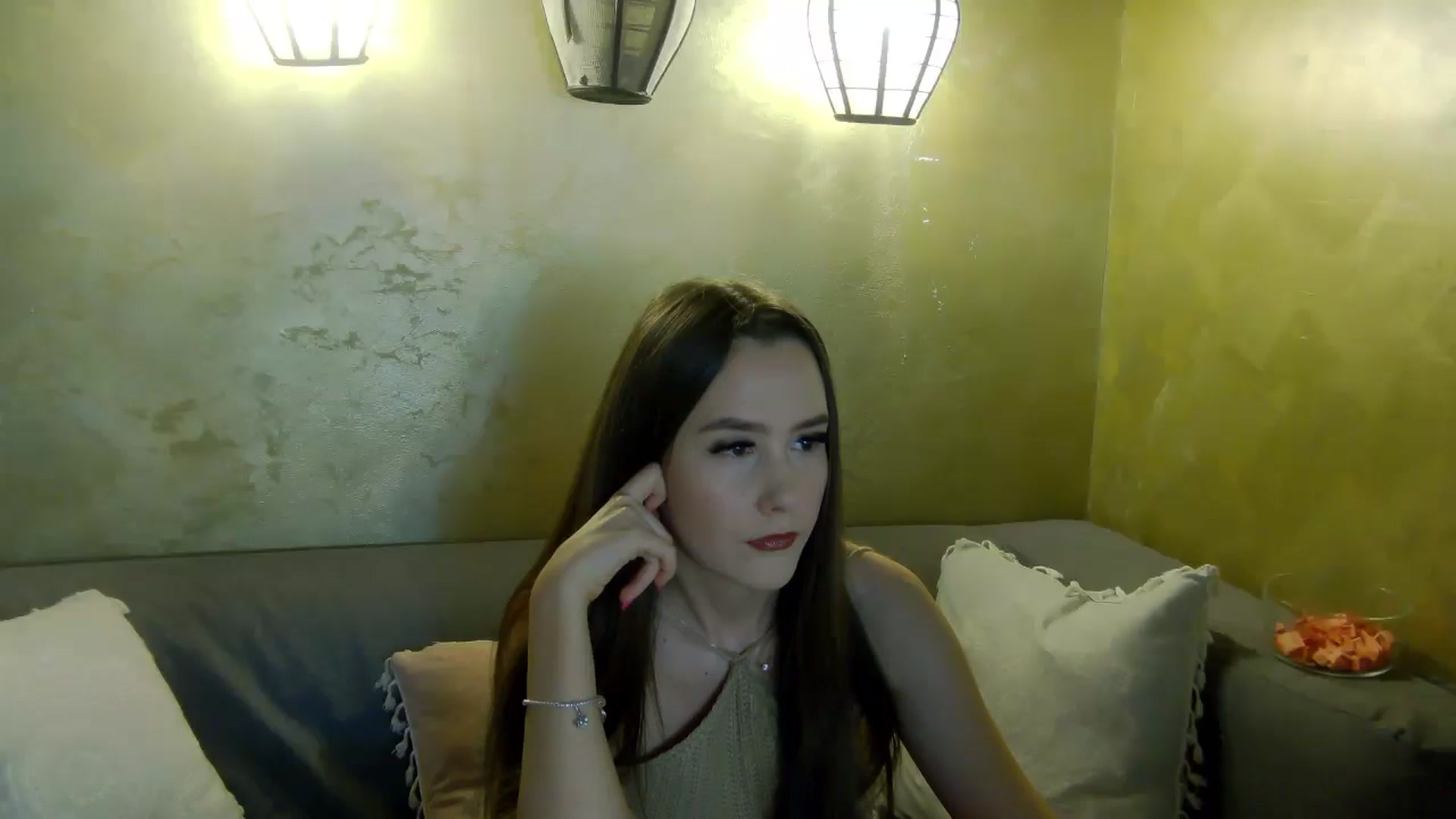 Gallery image thumbnail from Radiance's myfreecams stream on, 04/25/2026, 18:25 image 2 of 20