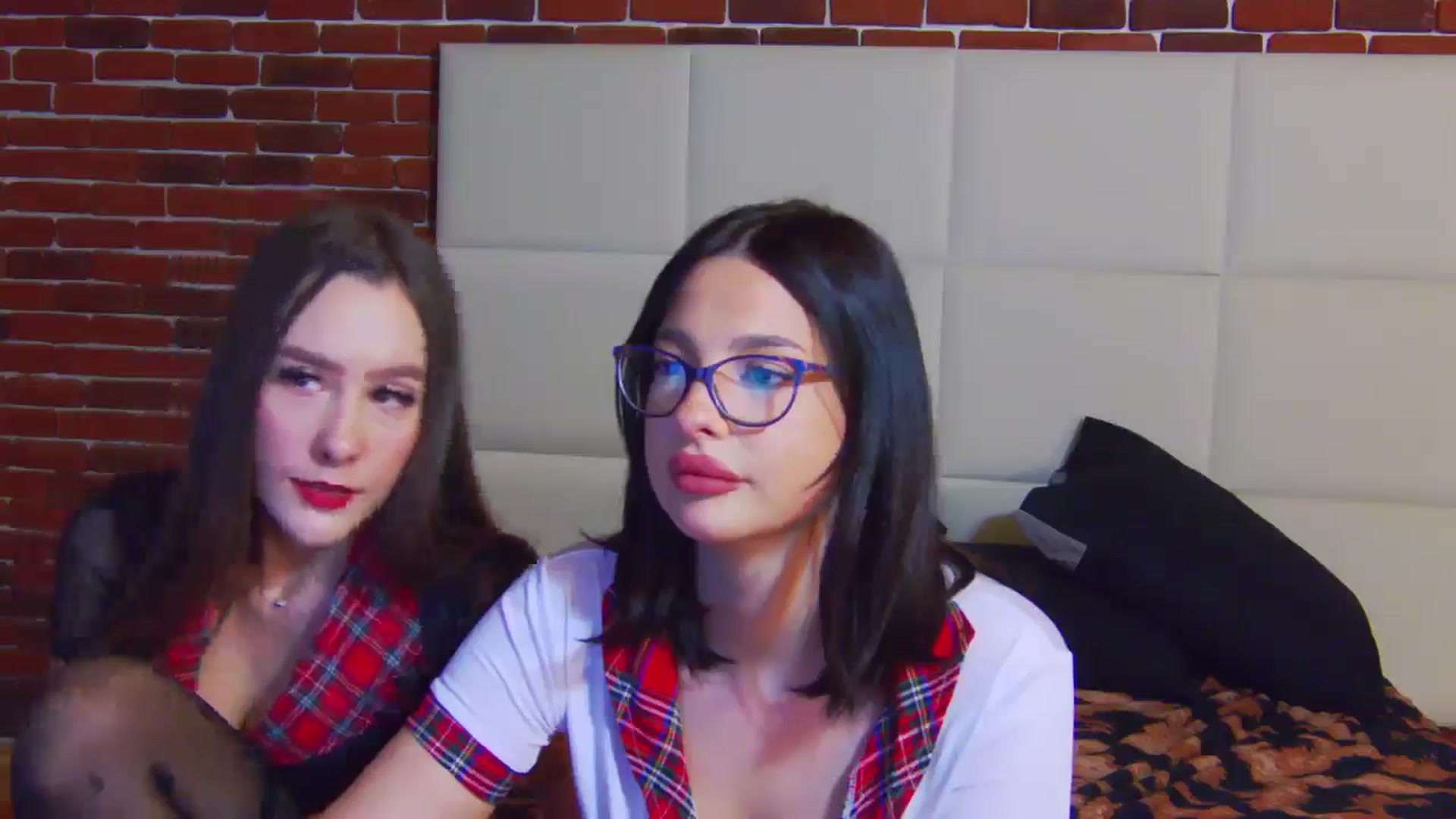Gallery image thumbnail from Radiance's myfreecams stream on, 04/30/2026, 16:52 image 16 of 20