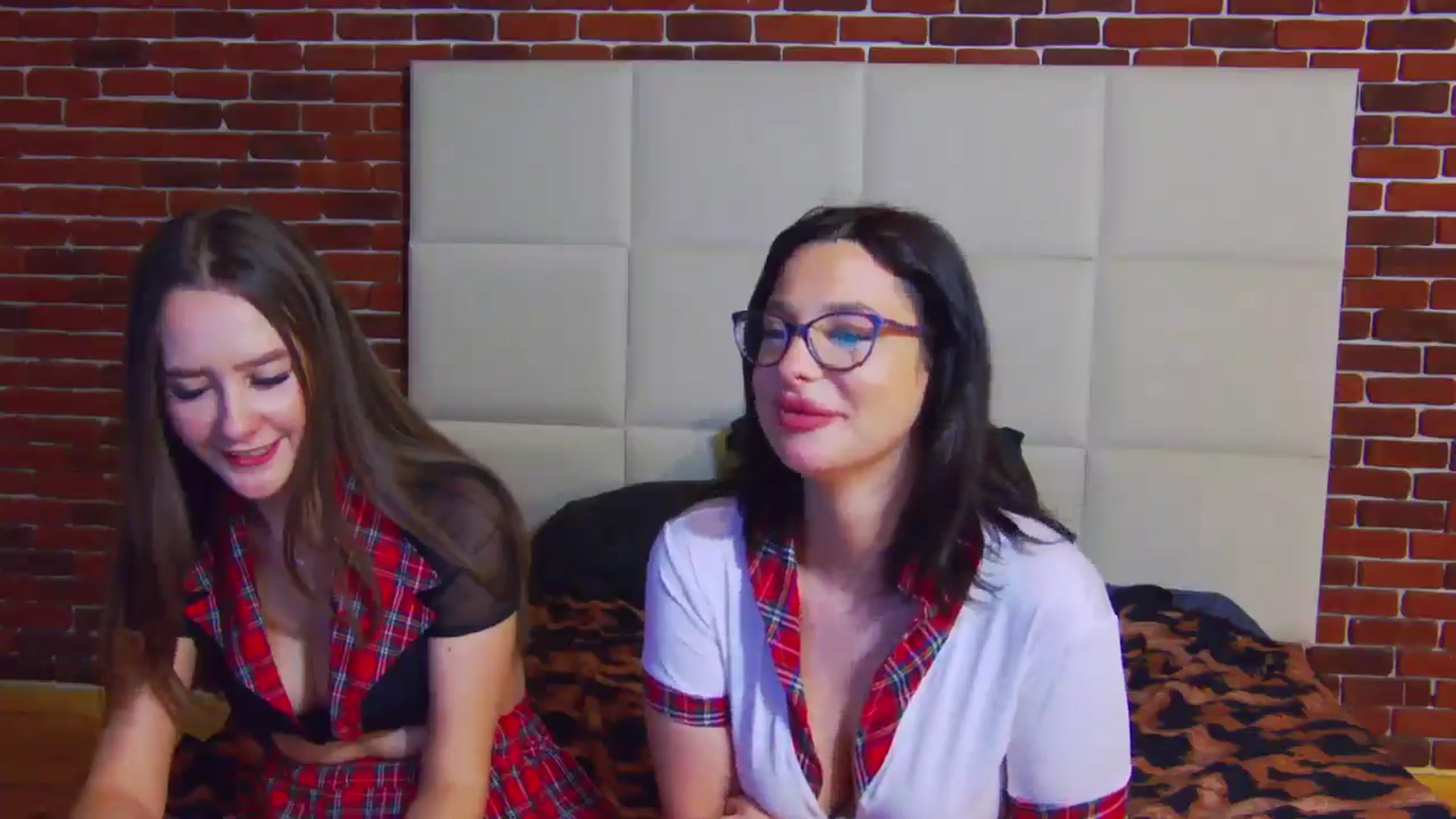 Gallery image thumbnail from Radiance's myfreecams stream on, 04/30/2026, 20:07 image 18 of 20