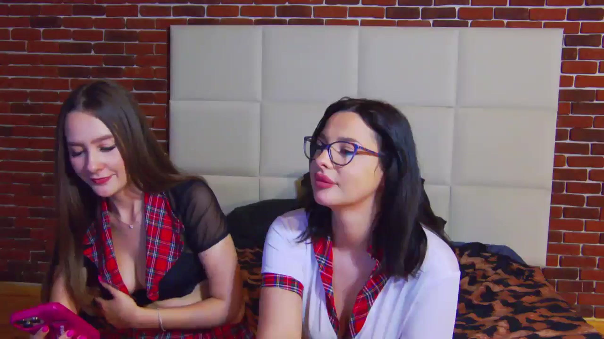 Gallery image thumbnail from Radiance's myfreecams stream on, 04/30/2026, 20:07 image 19 of 20