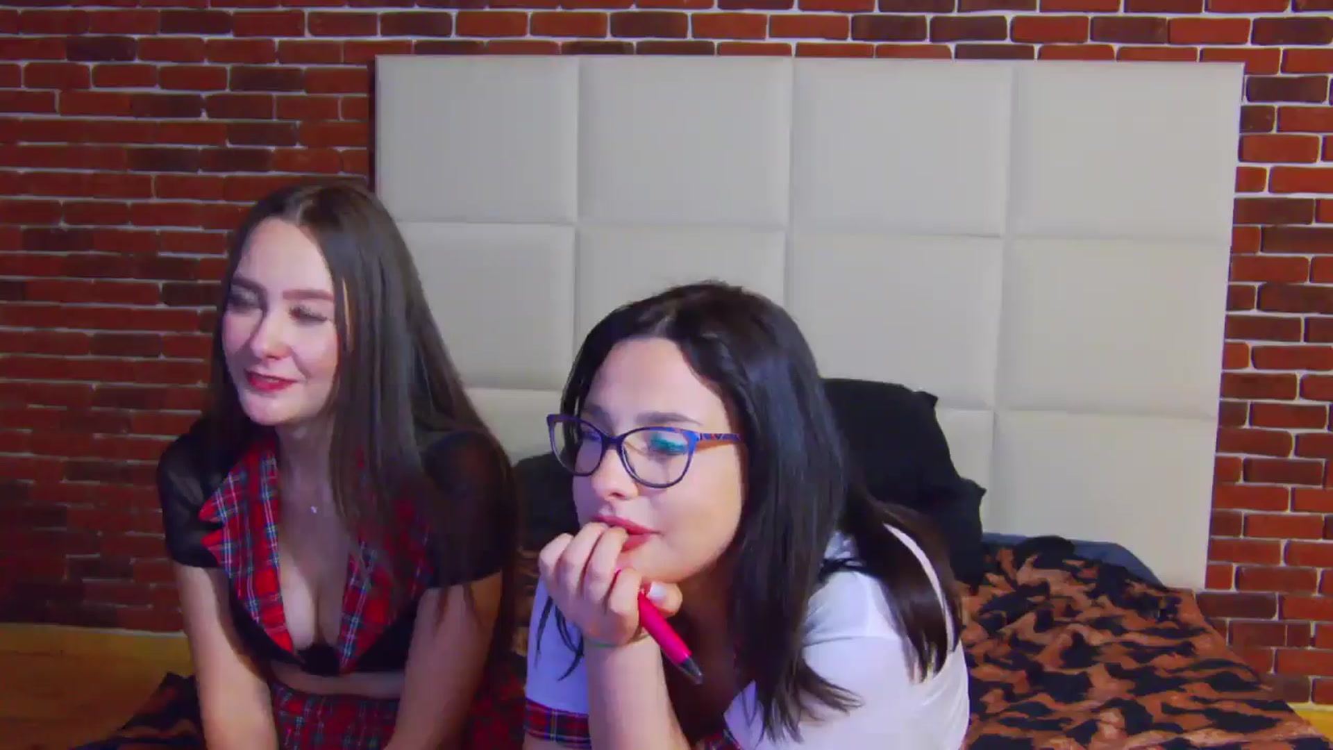 Gallery image thumbnail from Radiance's myfreecams stream on, 04/30/2026, 20:07 image 14 of 20