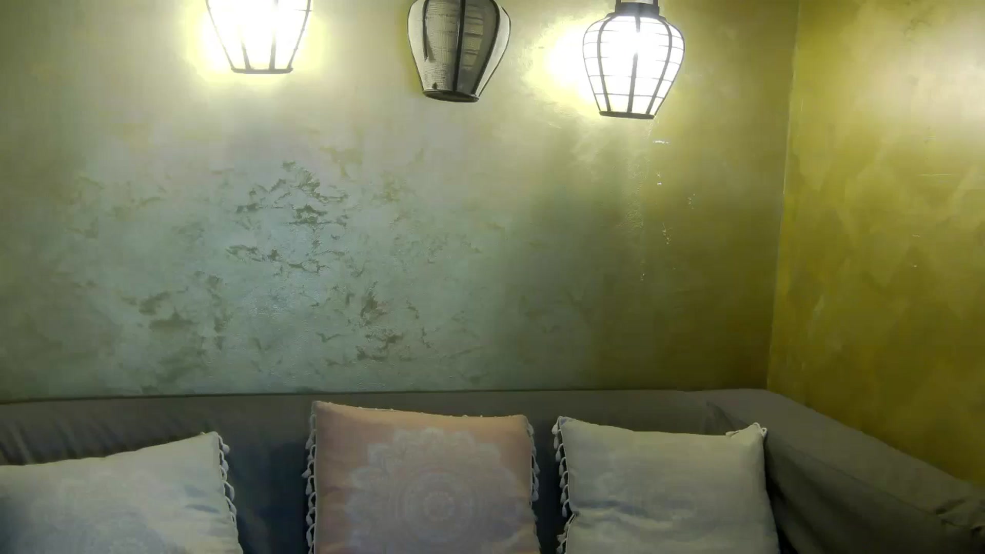 Gallery image thumbnail from Radiance's myfreecams stream on, 05/01/2026, 19:29 image 16 of 20
