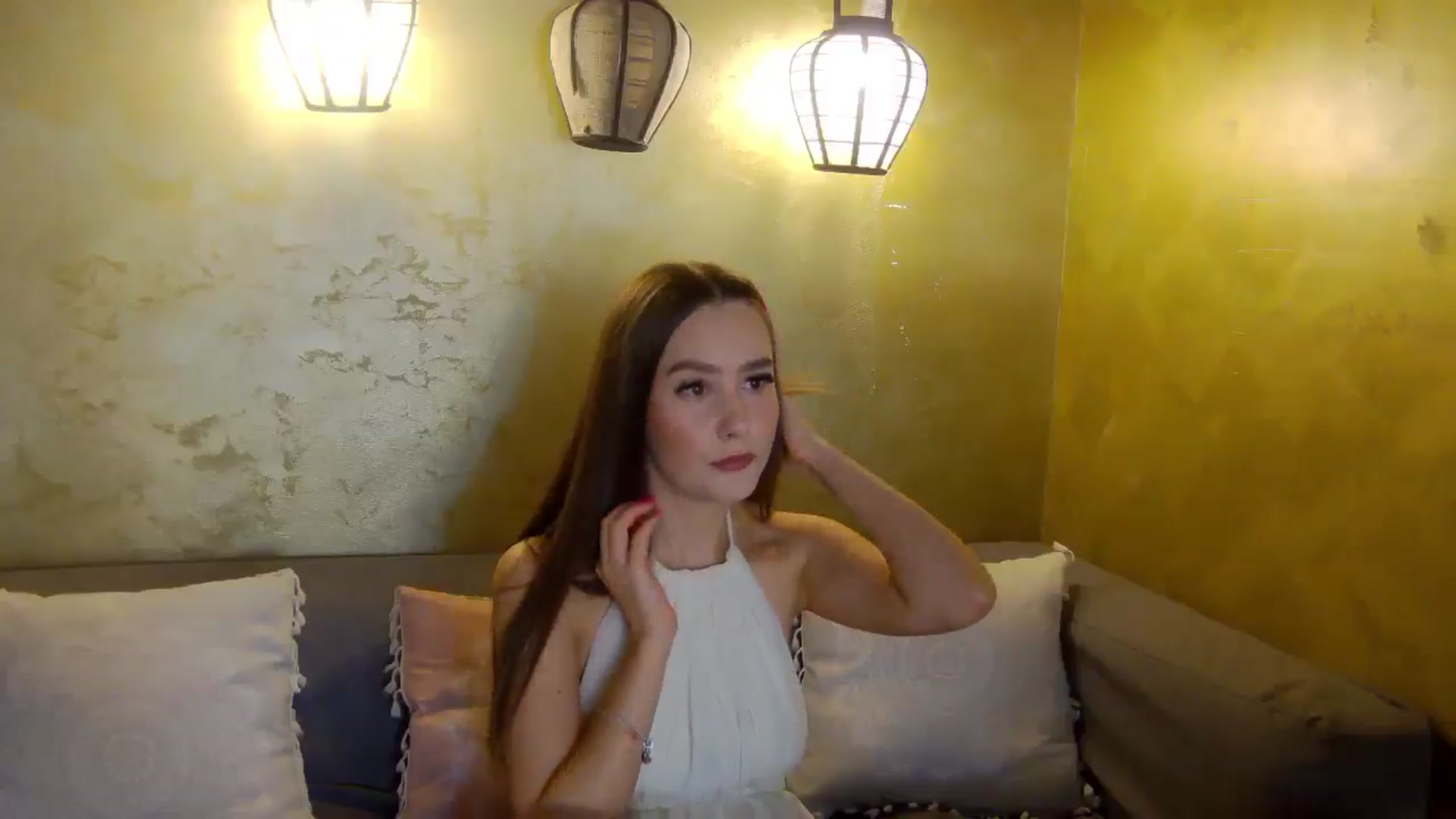 Gallery image thumbnail from Radiance's myfreecams stream on, 05/02/2026, 14:38 image 2 of 20