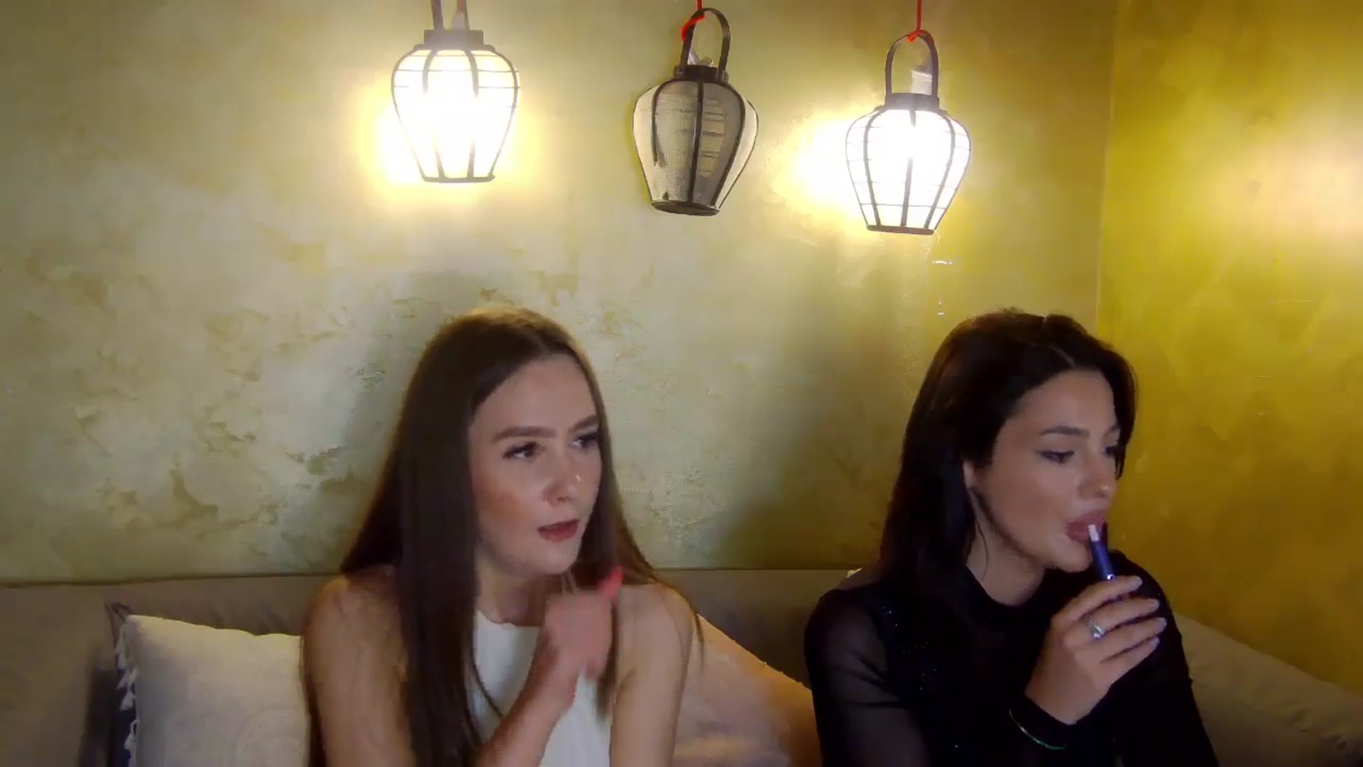 Gallery image thumbnail from Radiance's myfreecams stream on, 05/02/2026, 16:45 image 5 of 20