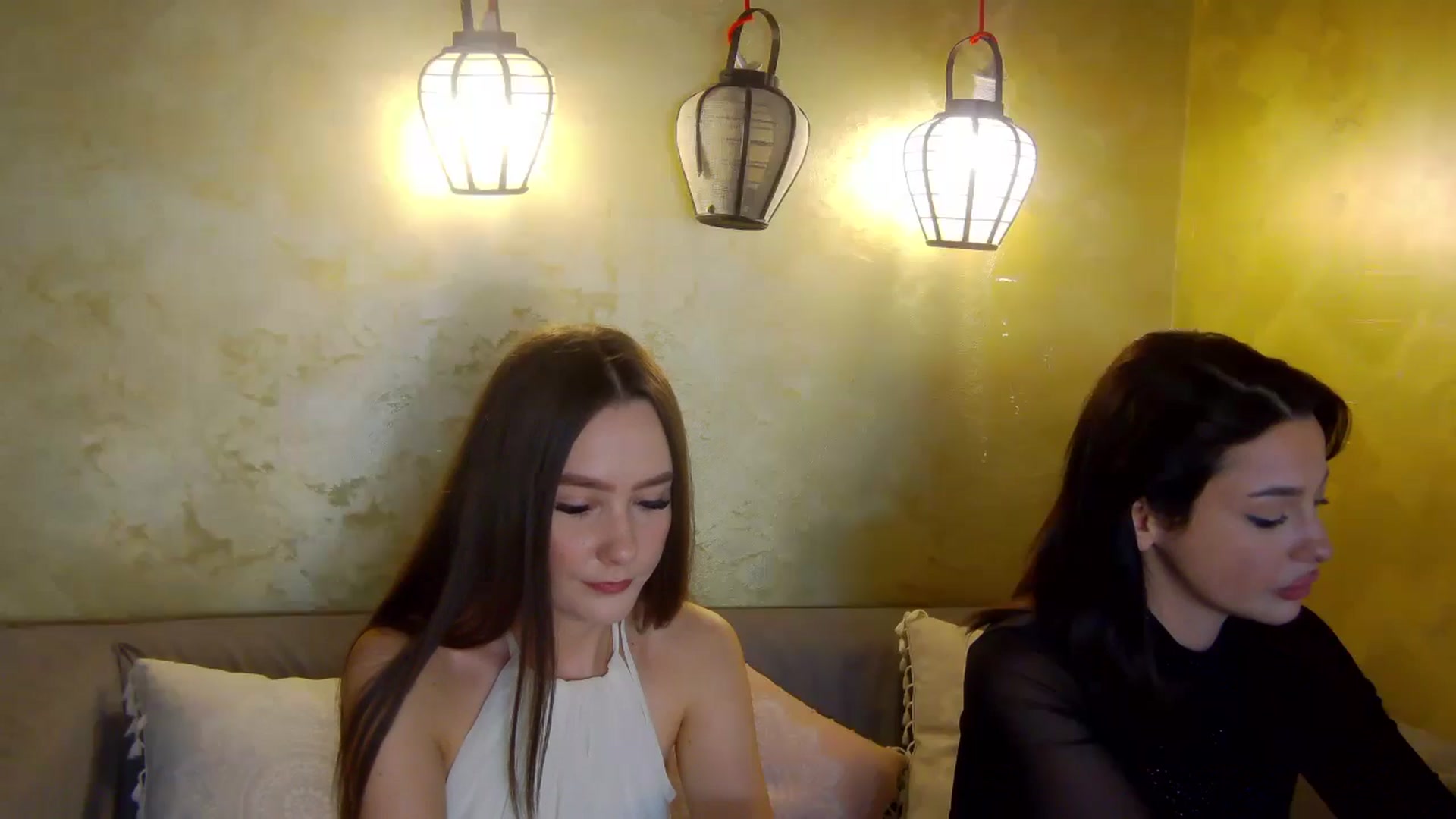 Gallery image thumbnail from Radiance's myfreecams stream on, 05/02/2026, 16:45 image 12 of 20