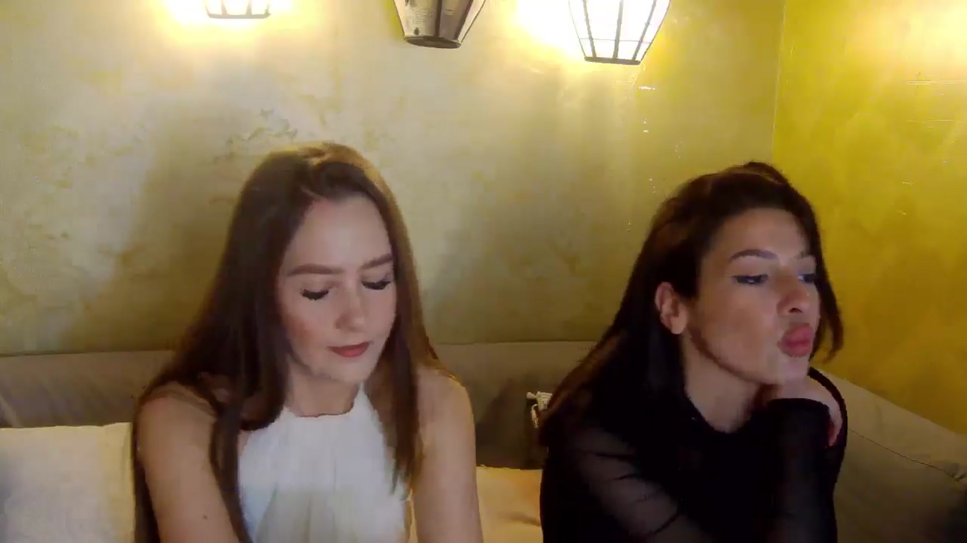 Gallery image thumbnail from Radiance's myfreecams stream on, 05/02/2026, 18:50 image 15 of 20