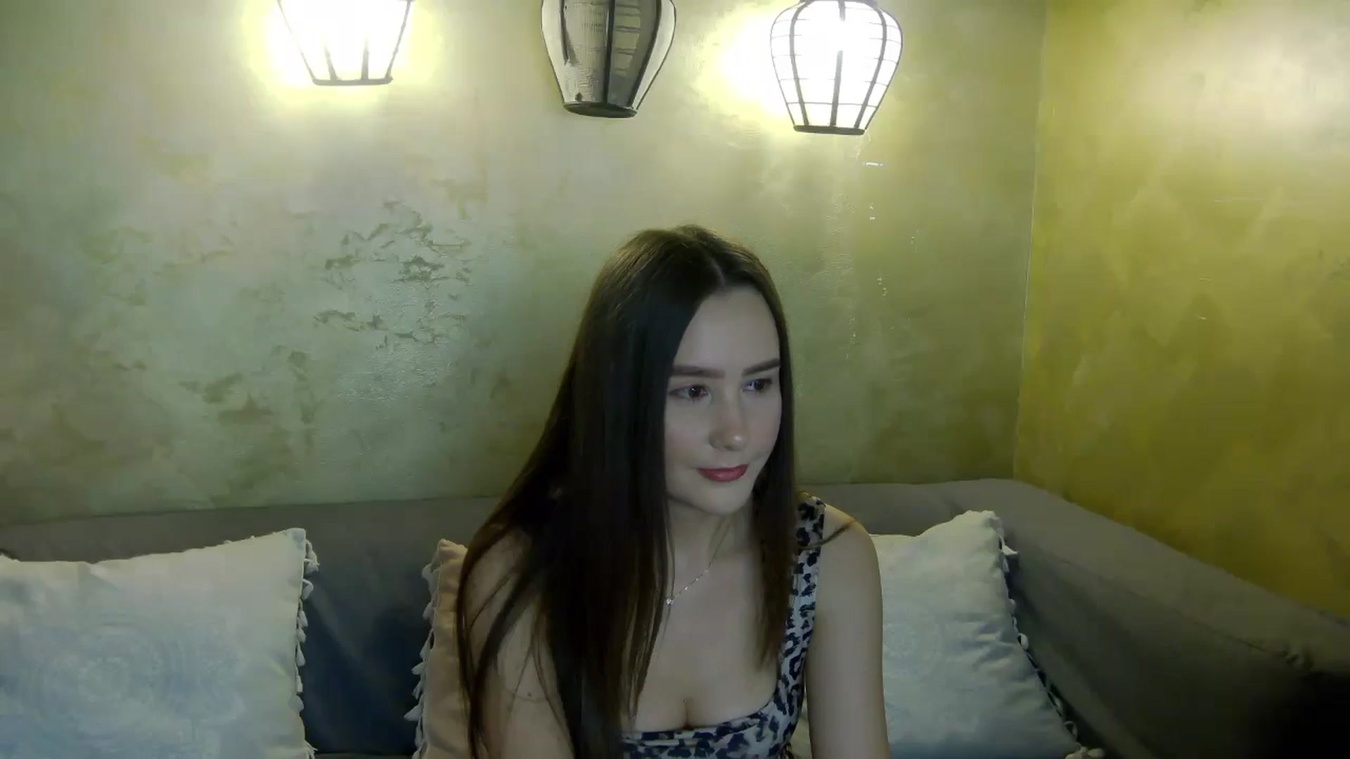 Gallery image thumbnail from Radiance's myfreecams stream on, 05/06/2026, 13:30 image 20 of 20