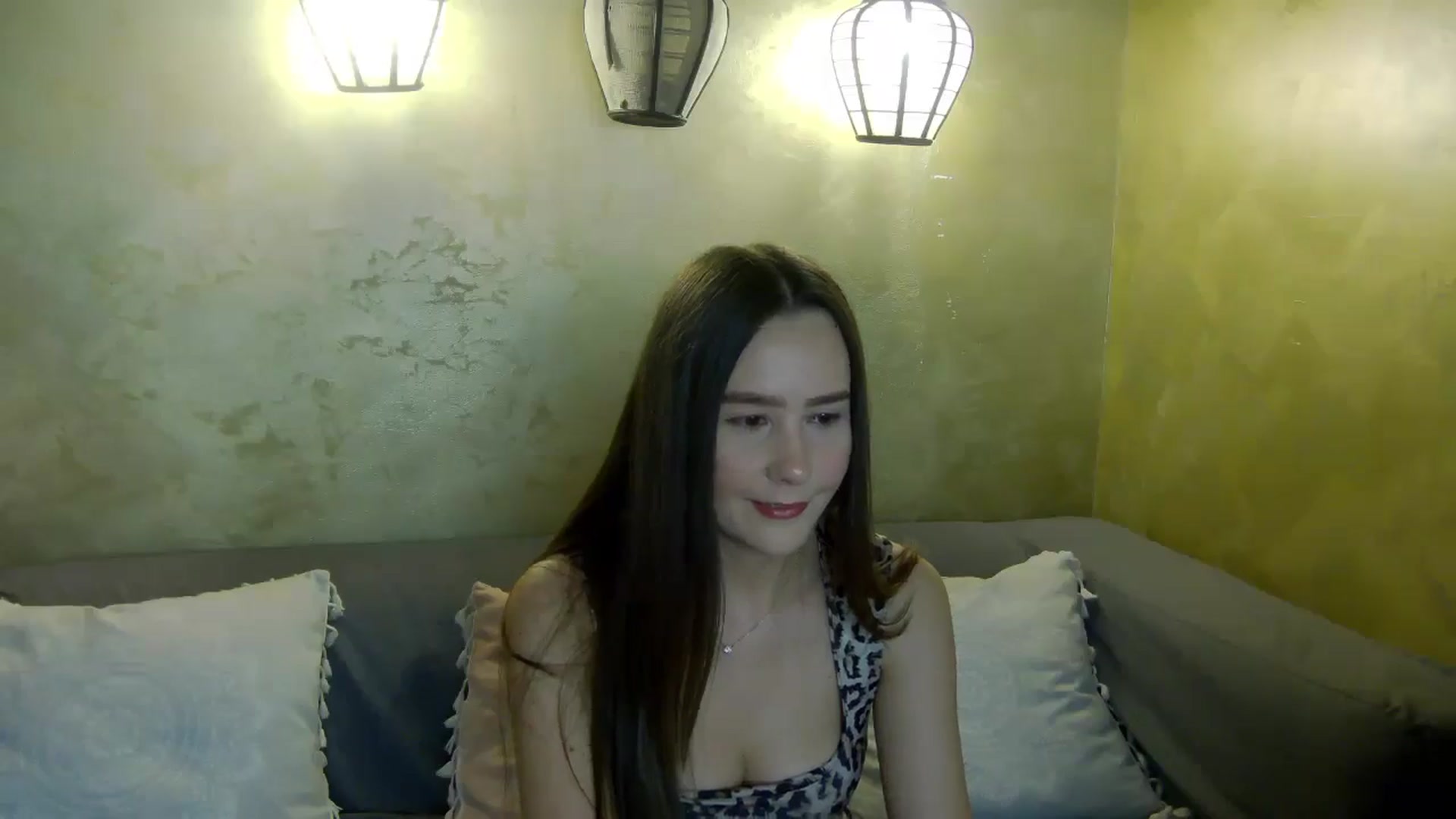 Gallery image thumbnail from Radiance's myfreecams stream on, 05/06/2026, 13:30 image 18 of 20