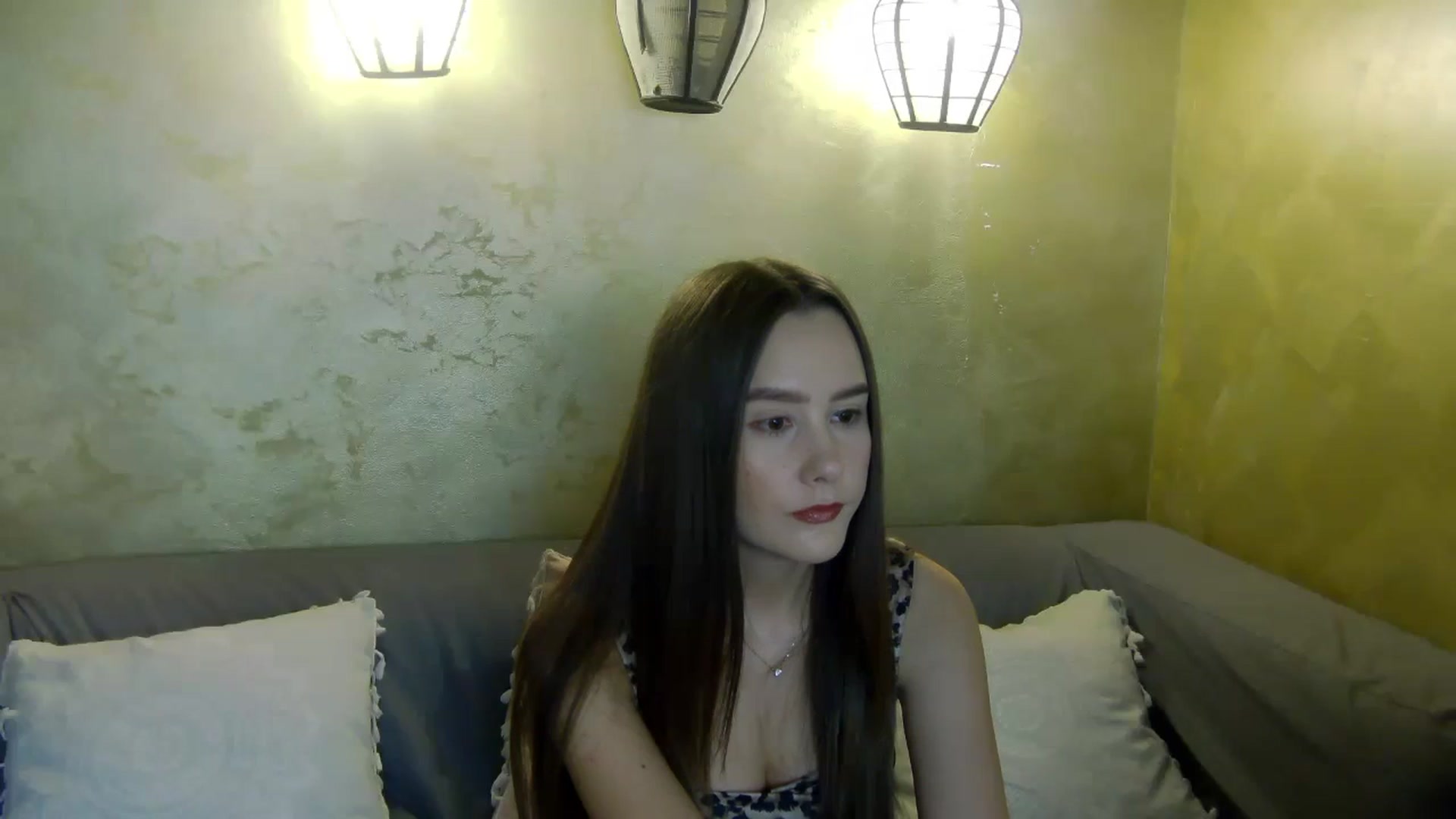 Gallery image thumbnail from Radiance's myfreecams stream on, 05/06/2026, 17:32 image 10 of 20