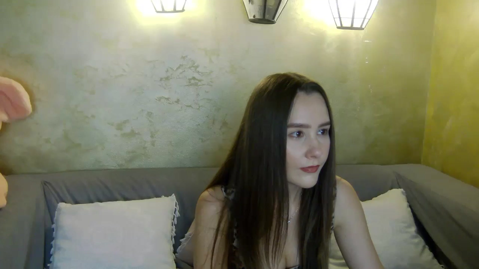 Gallery image thumbnail from Radiance's myfreecams stream on, 05/06/2026, 19:49 image 11 of 20