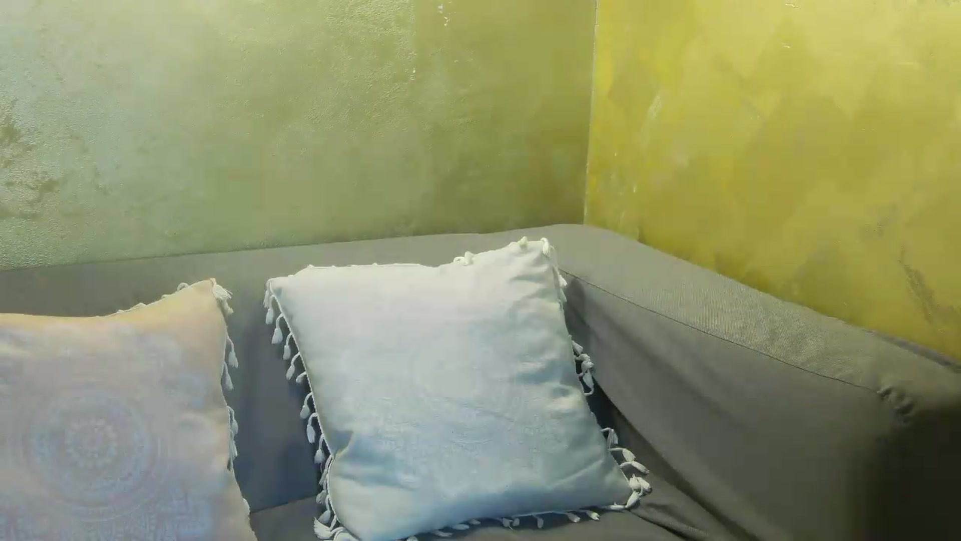 Gallery image thumbnail from Radiance's myfreecams stream on, 05/08/2026, 15:30 image 6 of 20
