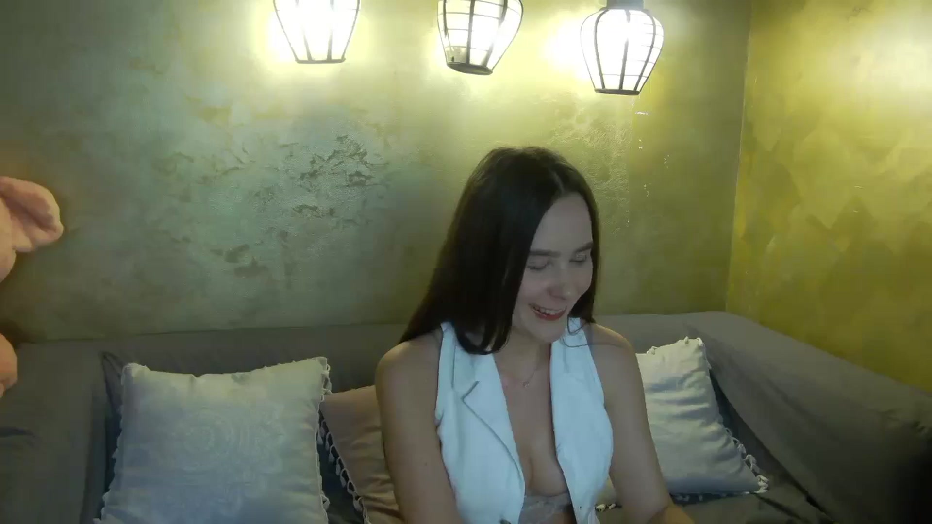 Gallery image thumbnail from Radiance's myfreecams stream on, 05/08/2026, 19:17 image 13 of 20