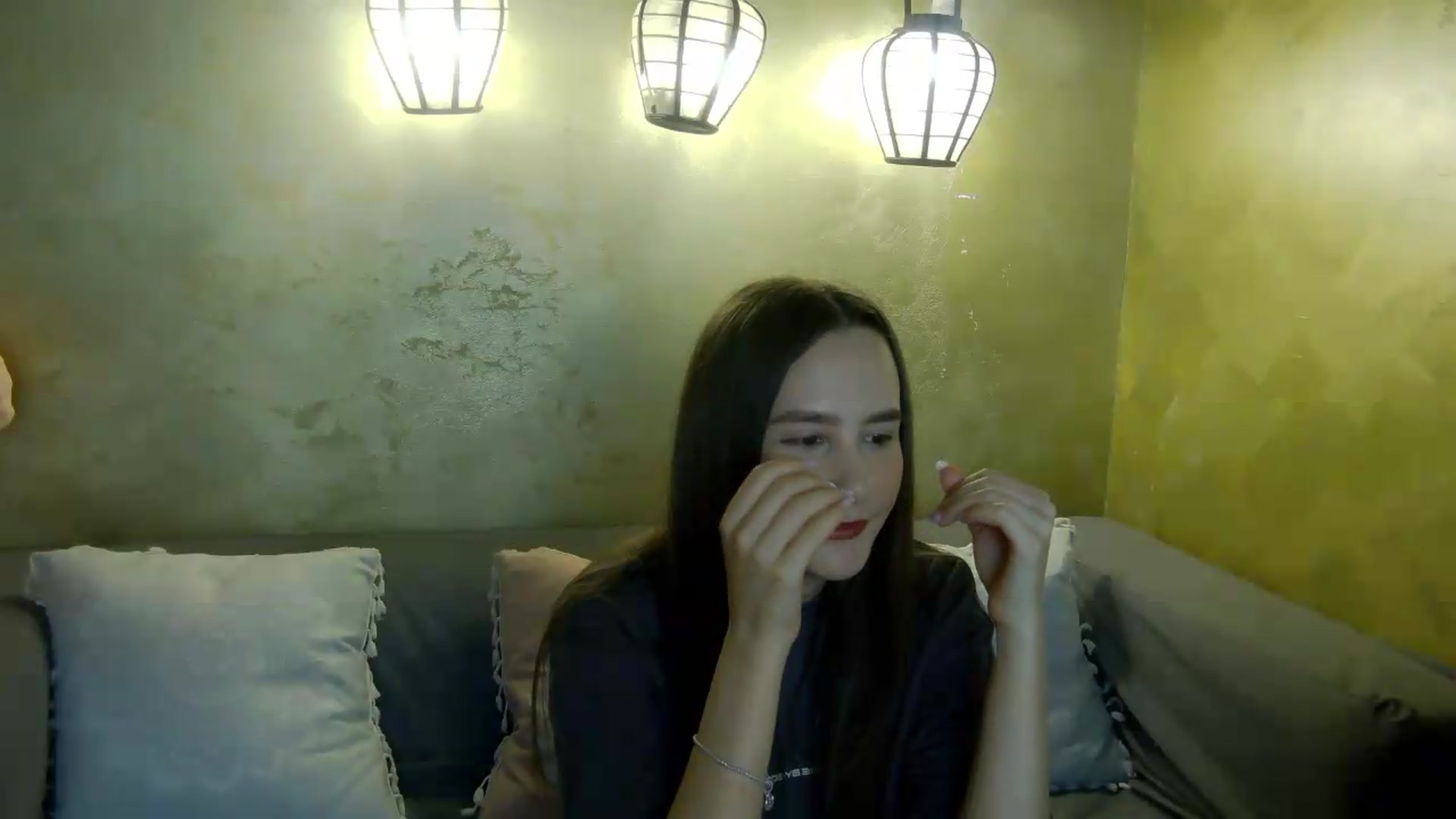Gallery image thumbnail from Radiance's myfreecams stream on, 05/09/2026, 17:58 image 2 of 20