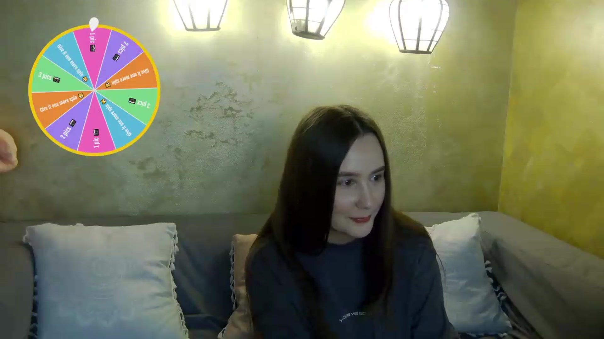Gallery image thumbnail from Radiance's myfreecams stream on, 05/09/2026, 17:58 image 12 of 20