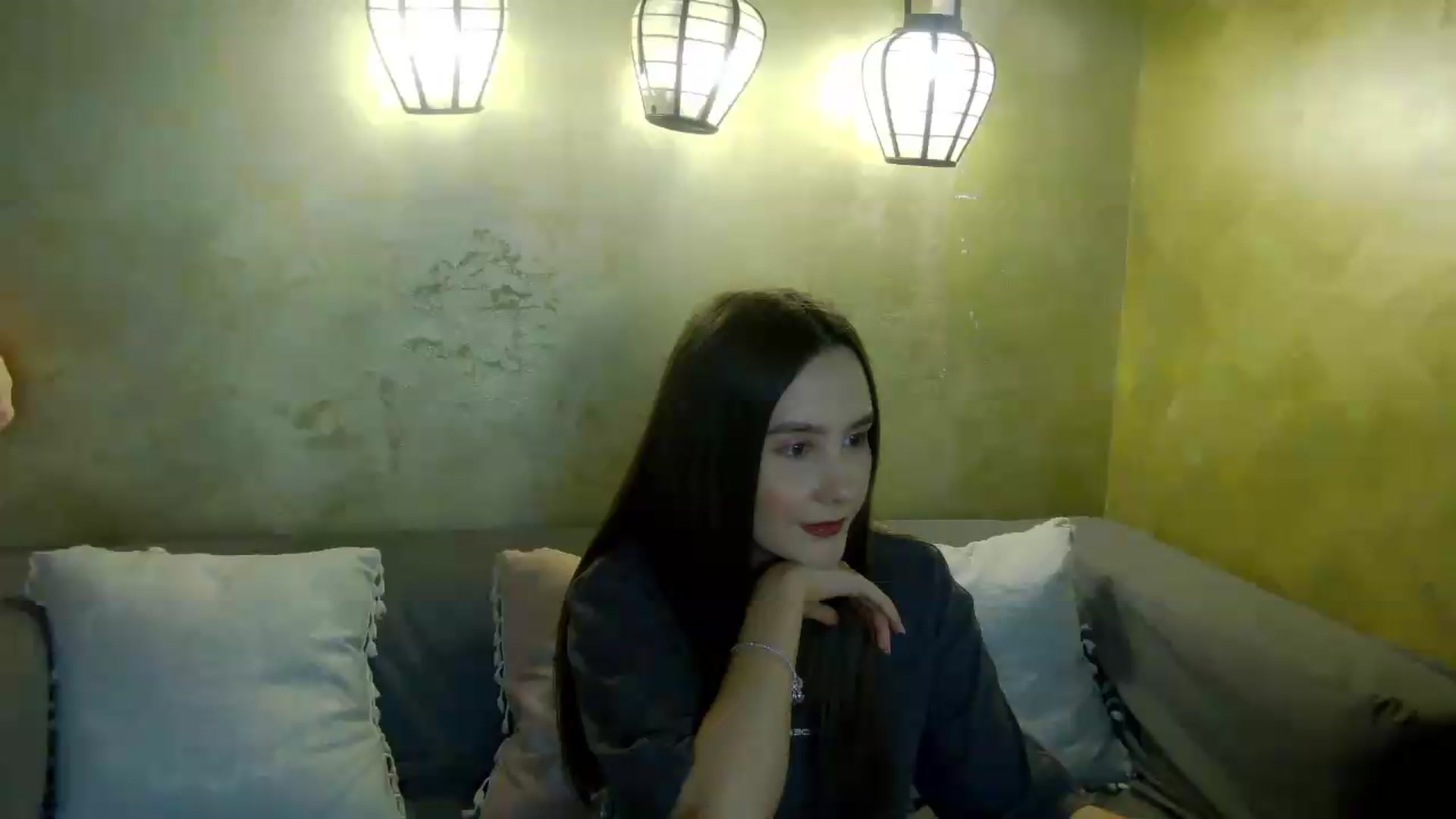 Gallery image thumbnail from Radiance's myfreecams stream on, 05/09/2026, 17:58 image 1 of 20