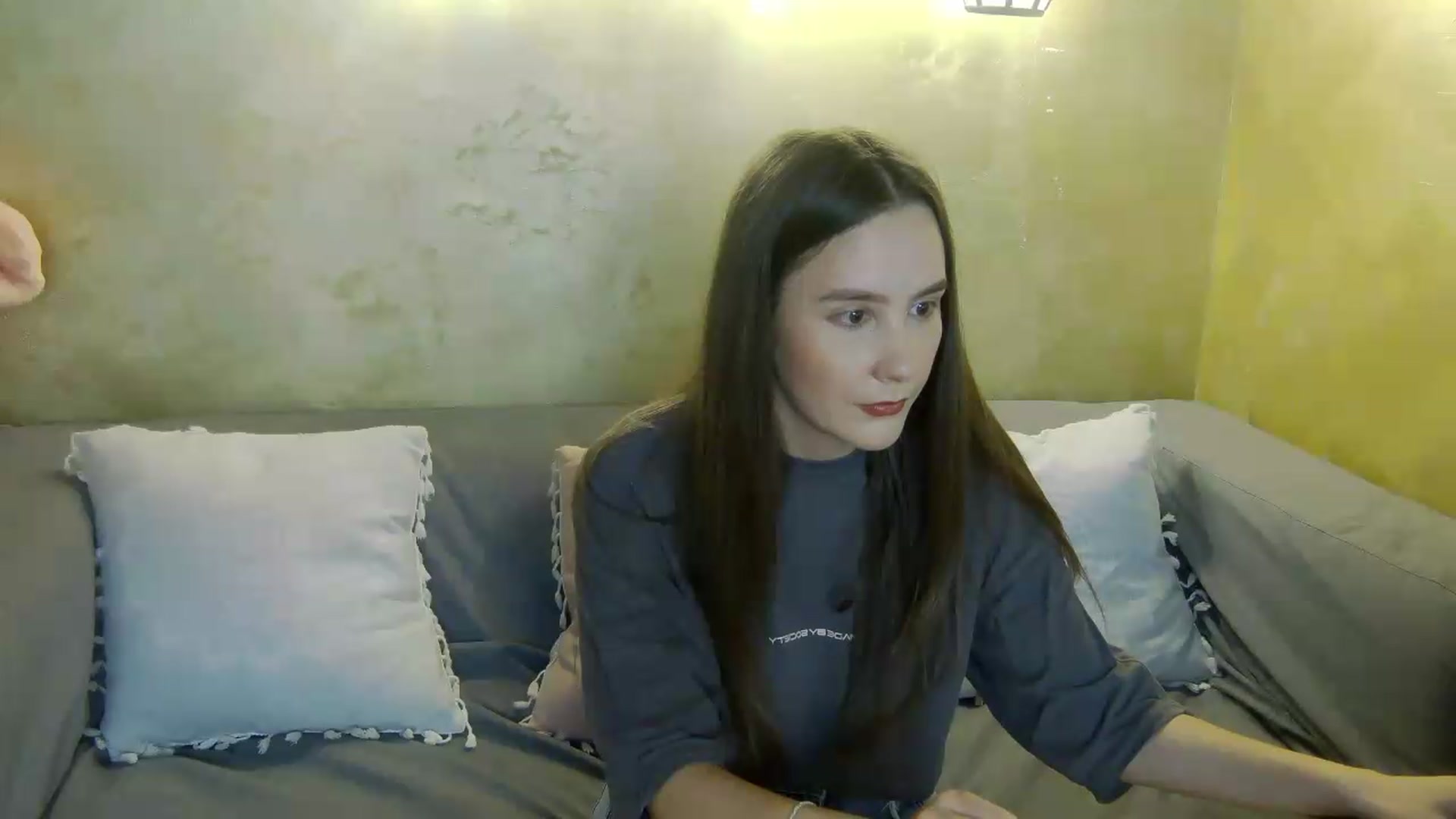 Gallery image thumbnail from Radiance's myfreecams stream on, 05/09/2026, 17:58 image 9 of 20