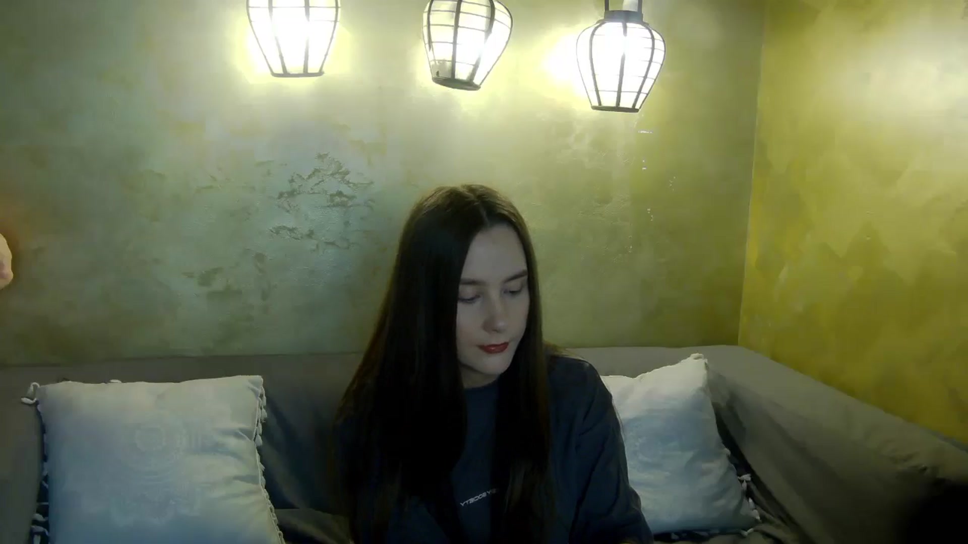 Gallery image thumbnail from Radiance's myfreecams stream on, 05/09/2026, 19:06 image 19 of 20