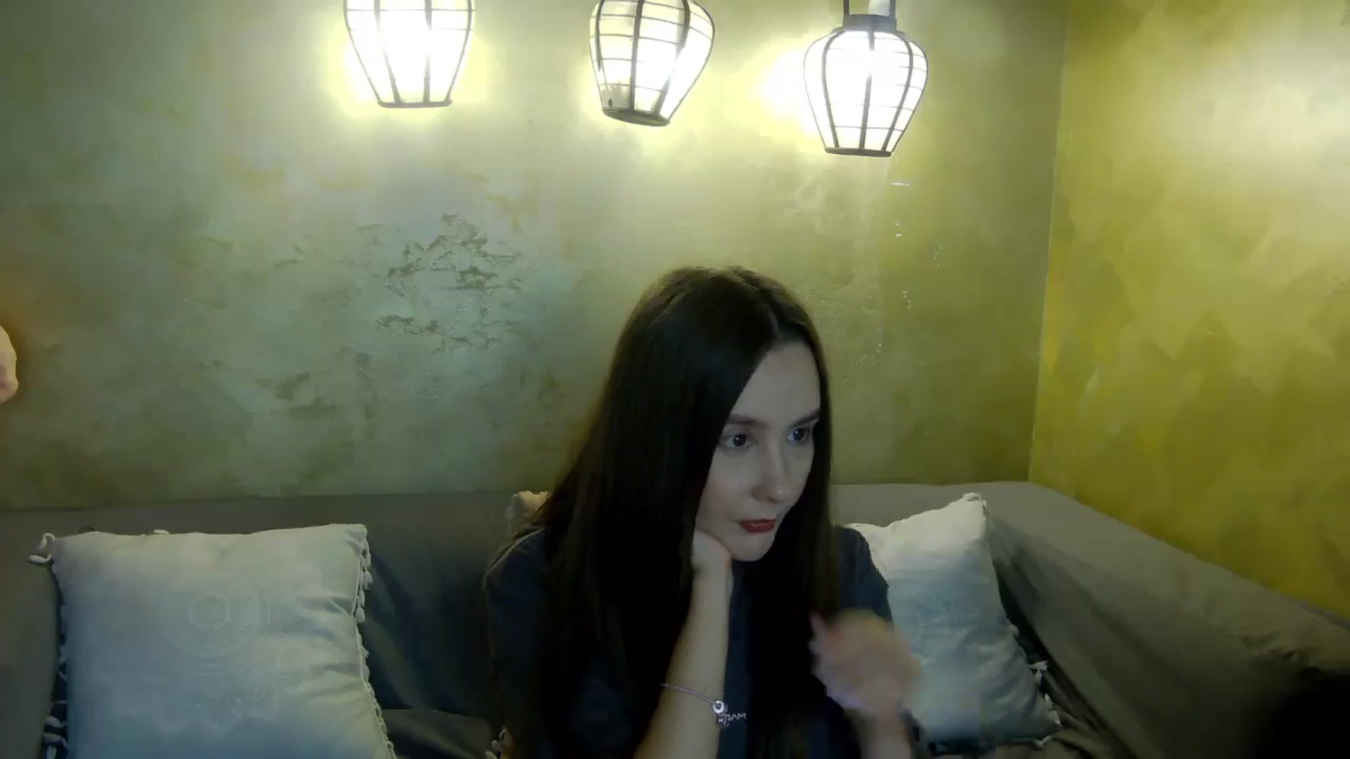 Gallery image thumbnail from Radiance's myfreecams stream on, 05/09/2026, 19:06 image 17 of 20