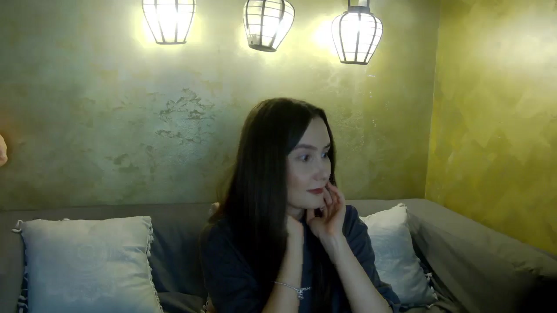 Gallery image thumbnail from Radiance's myfreecams stream on, 05/09/2026, 19:06 image 16 of 20