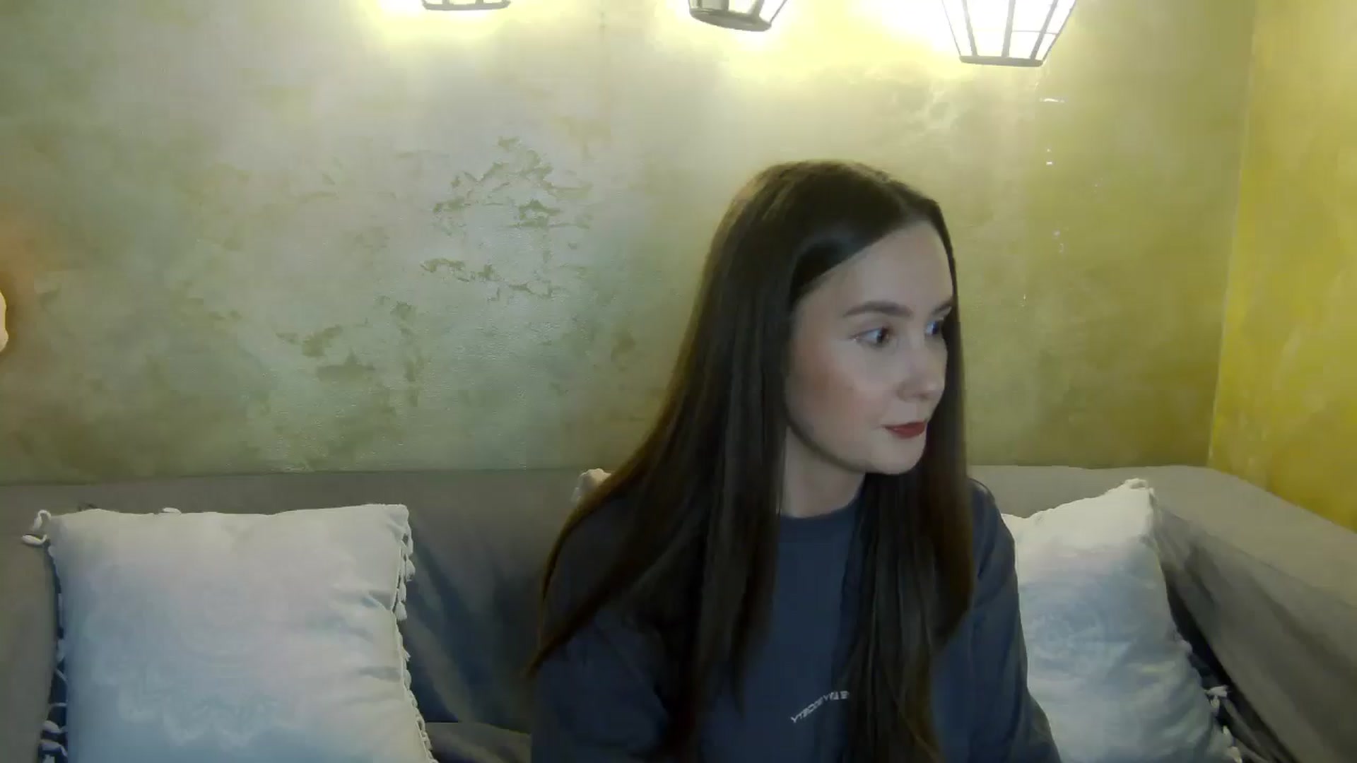 Gallery image thumbnail from Radiance's myfreecams stream on, 05/09/2026, 19:06 image 12 of 20