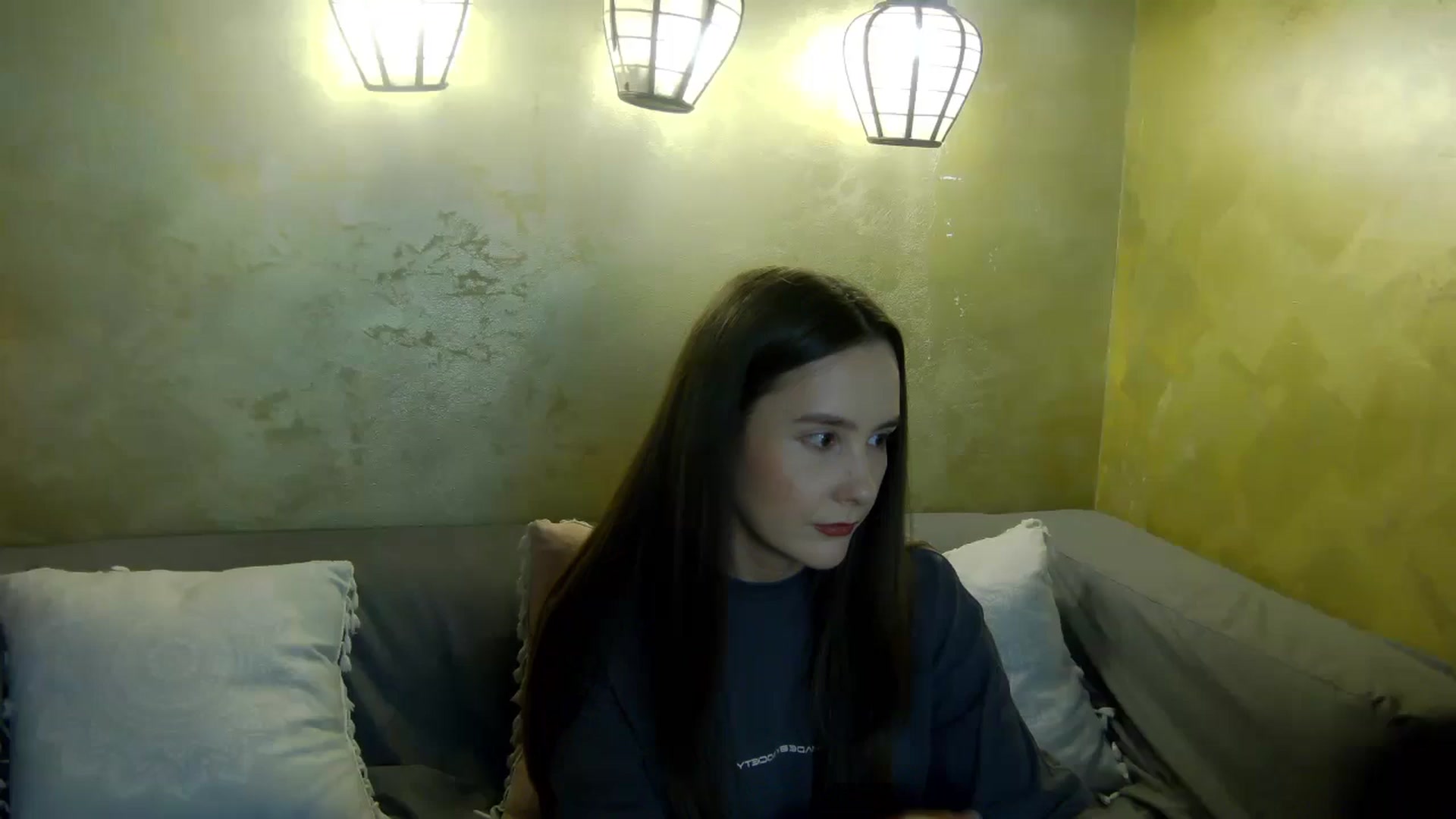 Gallery image thumbnail from Radiance's myfreecams stream on, 05/09/2026, 19:06 image 2 of 20