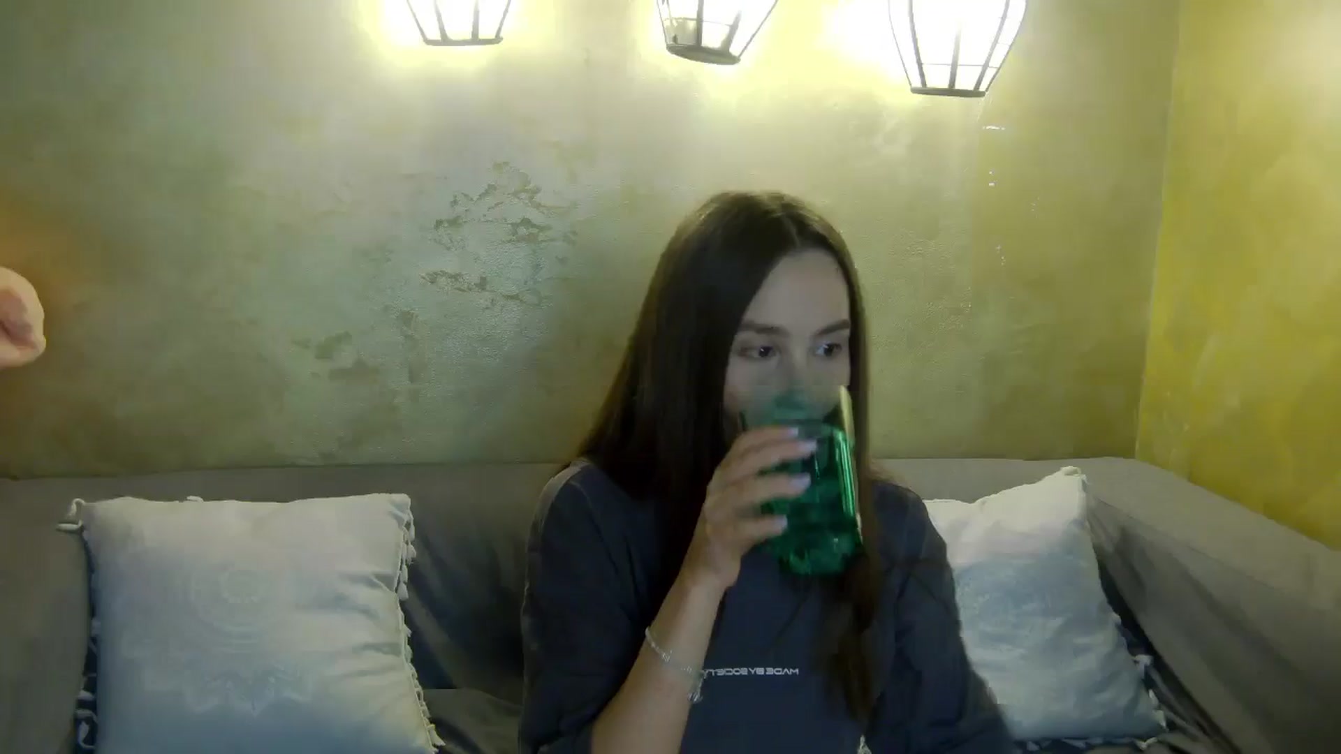 Gallery image thumbnail from Radiance's myfreecams stream on, 05/09/2026, 19:06 image 9 of 20