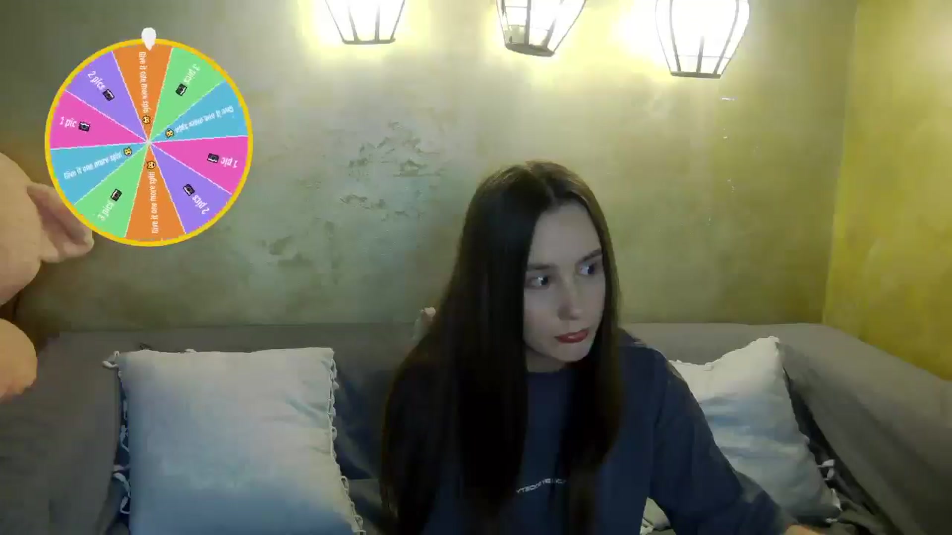 Gallery image thumbnail from Radiance's myfreecams stream on, 05/09/2026, 20:46 image 7 of 20