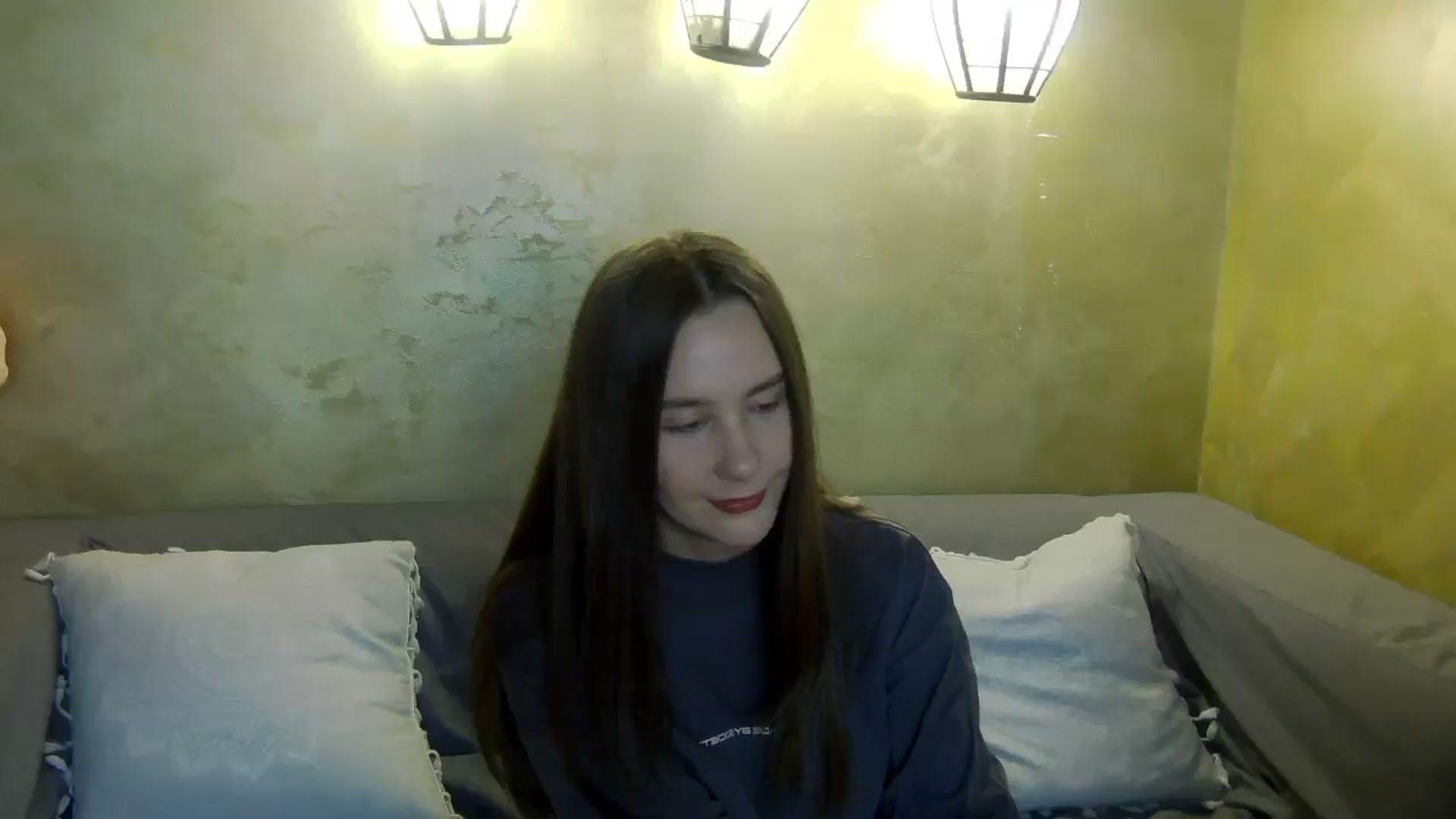 Gallery image thumbnail from Radiance's myfreecams stream on, 05/09/2026, 20:46 image 15 of 20
