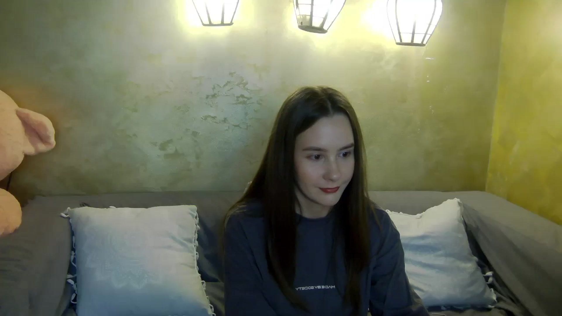 Gallery image thumbnail from Radiance's myfreecams stream on, 05/09/2026, 20:46 image 4 of 20
