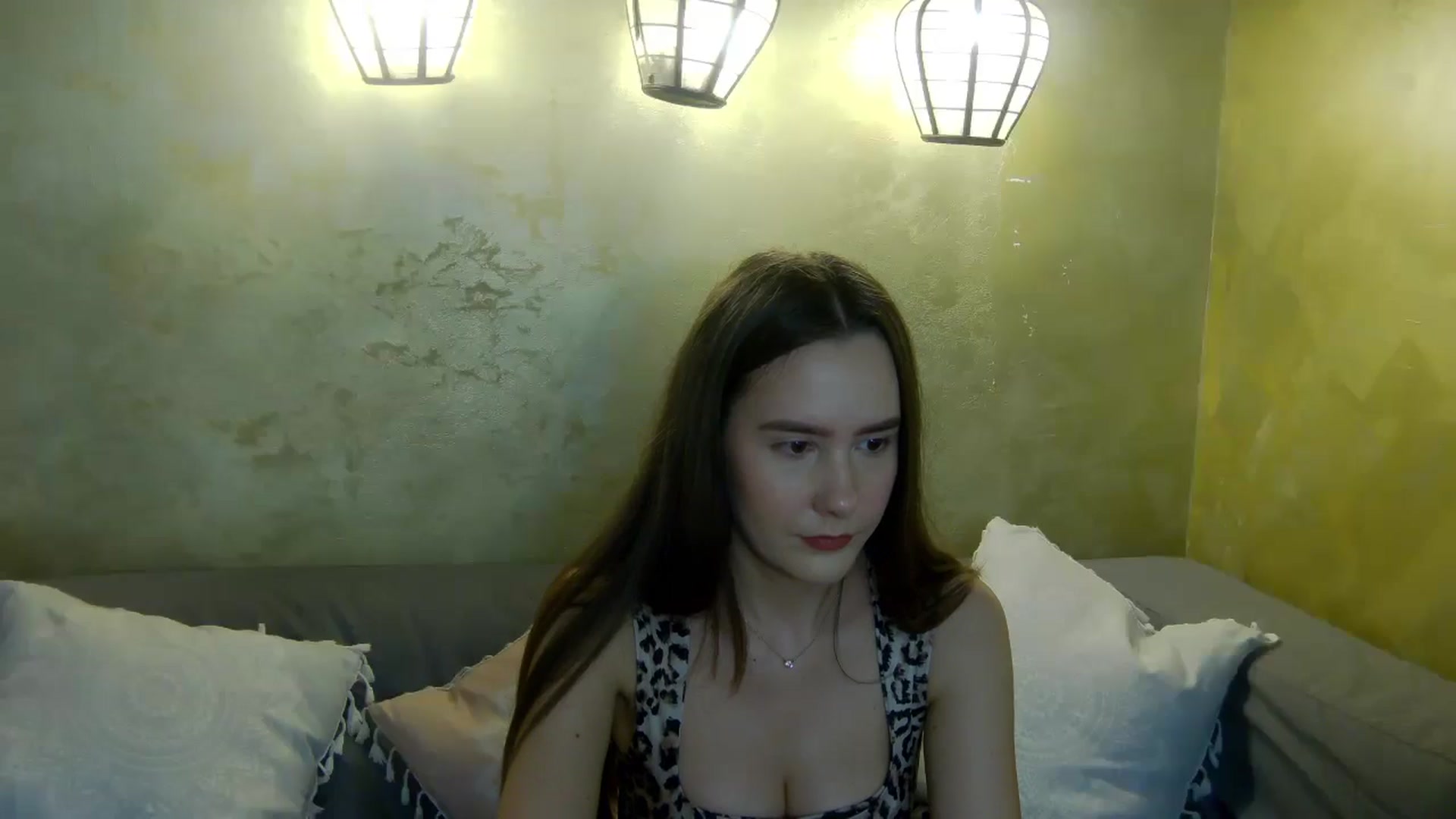 Gallery image thumbnail from Radiance's myfreecams stream on, 05/10/2026, 15:34 image 18 of 20