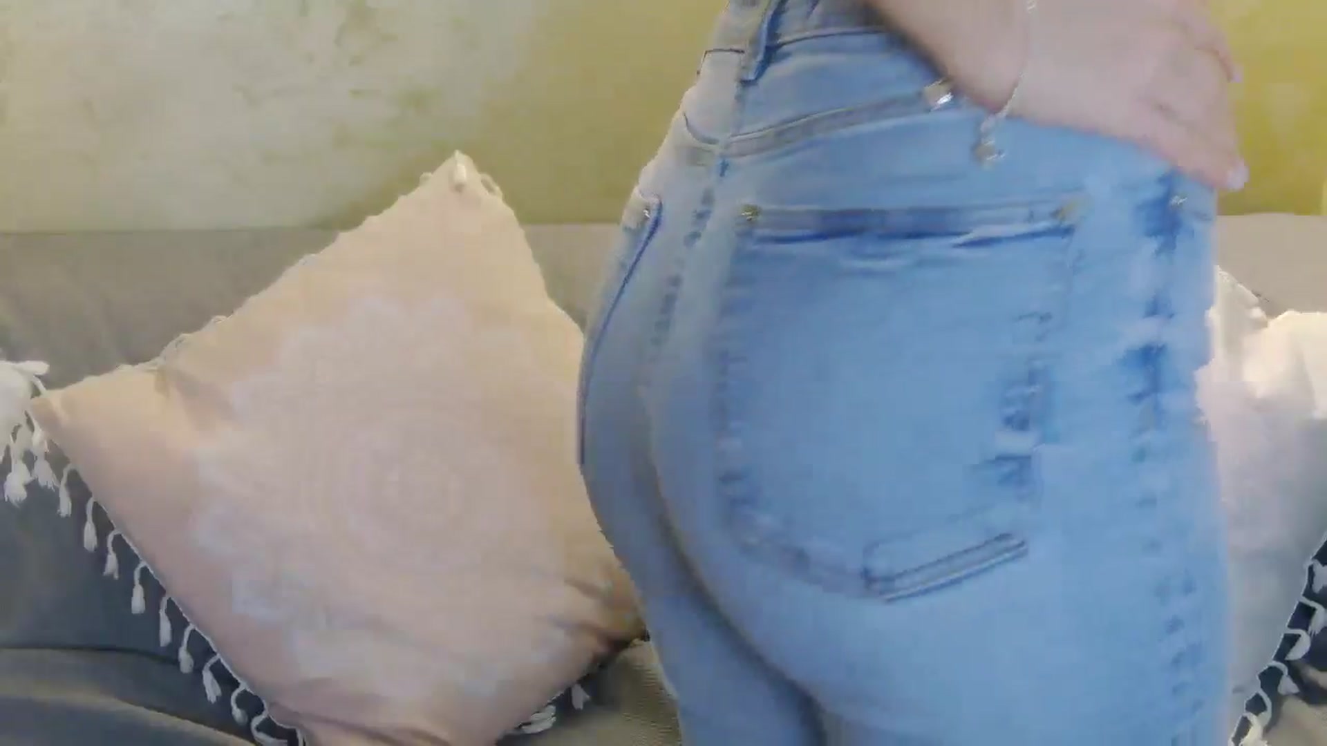 Gallery image thumbnail from Radiance's myfreecams stream on, 05/10/2026, 15:34 image 2 of 20